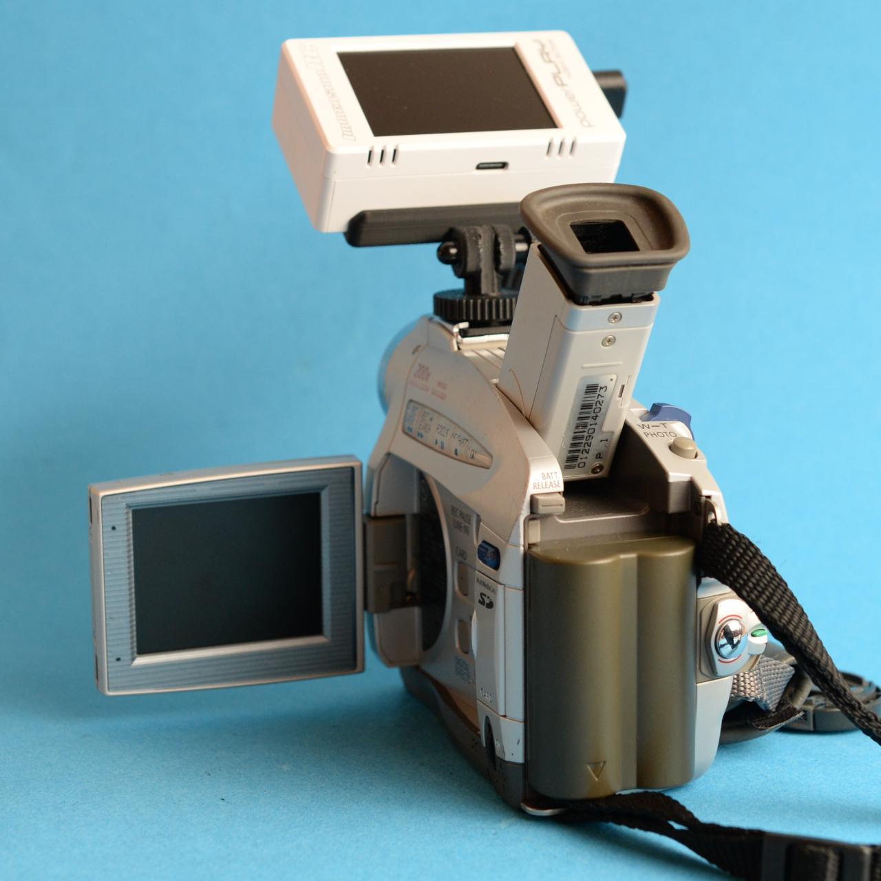 Canon ZR30 Digital Camcorder with Tapeless Accessories | Camcorder | Tested & Working | Silver