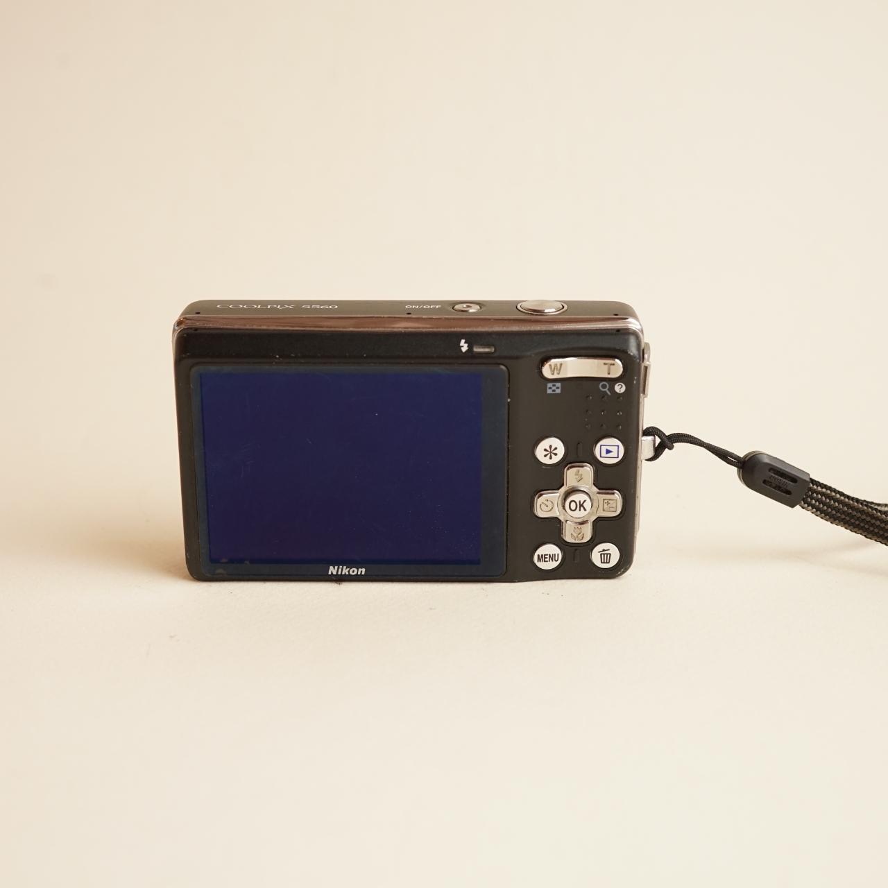 Nikon Coolpix S560 Digital Camera | 10MP | Tested & Working | Black