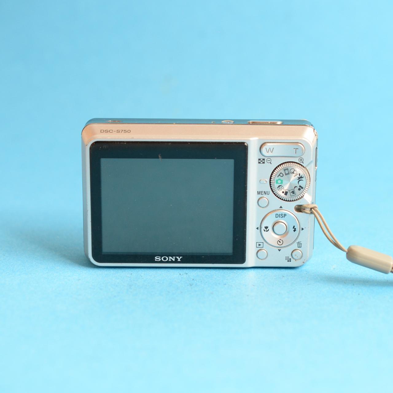 Sony CyberShot DSC-S750 Digital Camera | 7.2MP | Tested & Working | Silver
