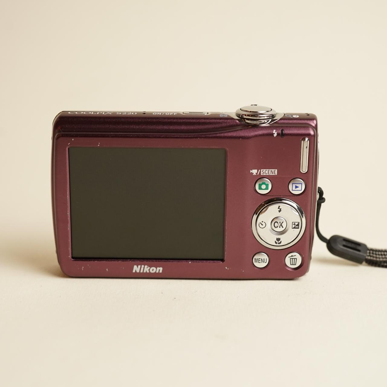 Nikon Coolpix S220 Digital Camera | 10MP | Tested & Working | Maroon