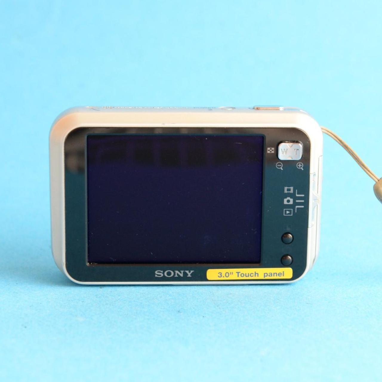 Sony Cyber-shot DSC-N1 Digital Camera | 8MP | Tested & Working | Silver