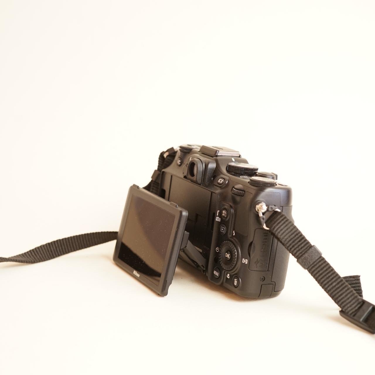 Nikon Coolpix P7100 Digital Camera | 10.1MP | Tested & Working | Black