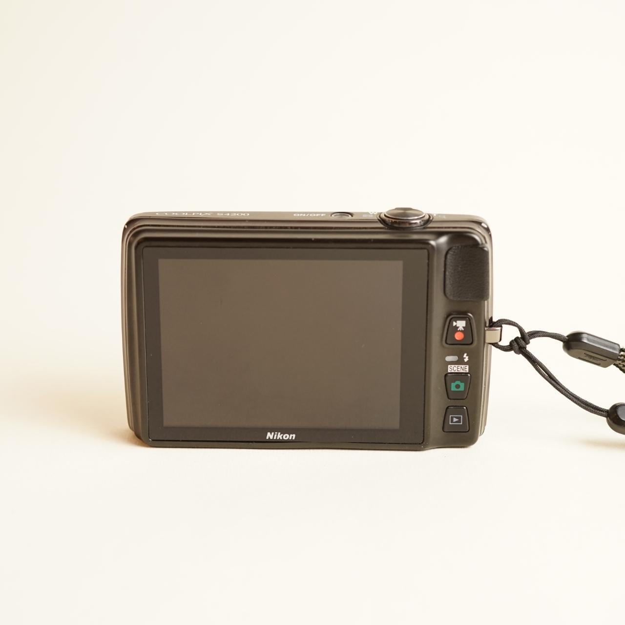 Nikon Coolpix S4200 Digital Camera | 16MP | Tested & Working | Black