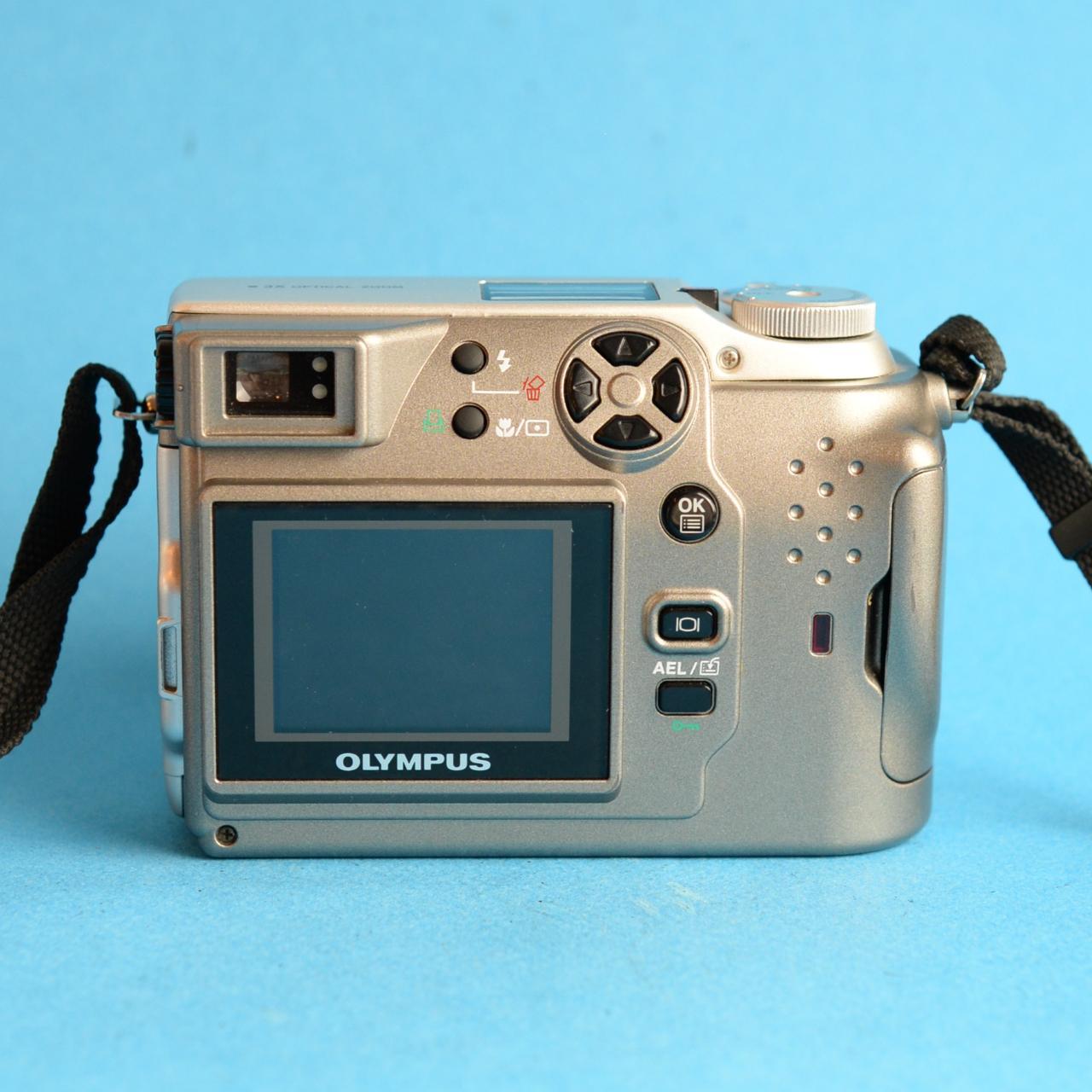 Olympus Camedia C-3020 Zoom Digital Camera | 3.2MP | Tested & Working | Silver