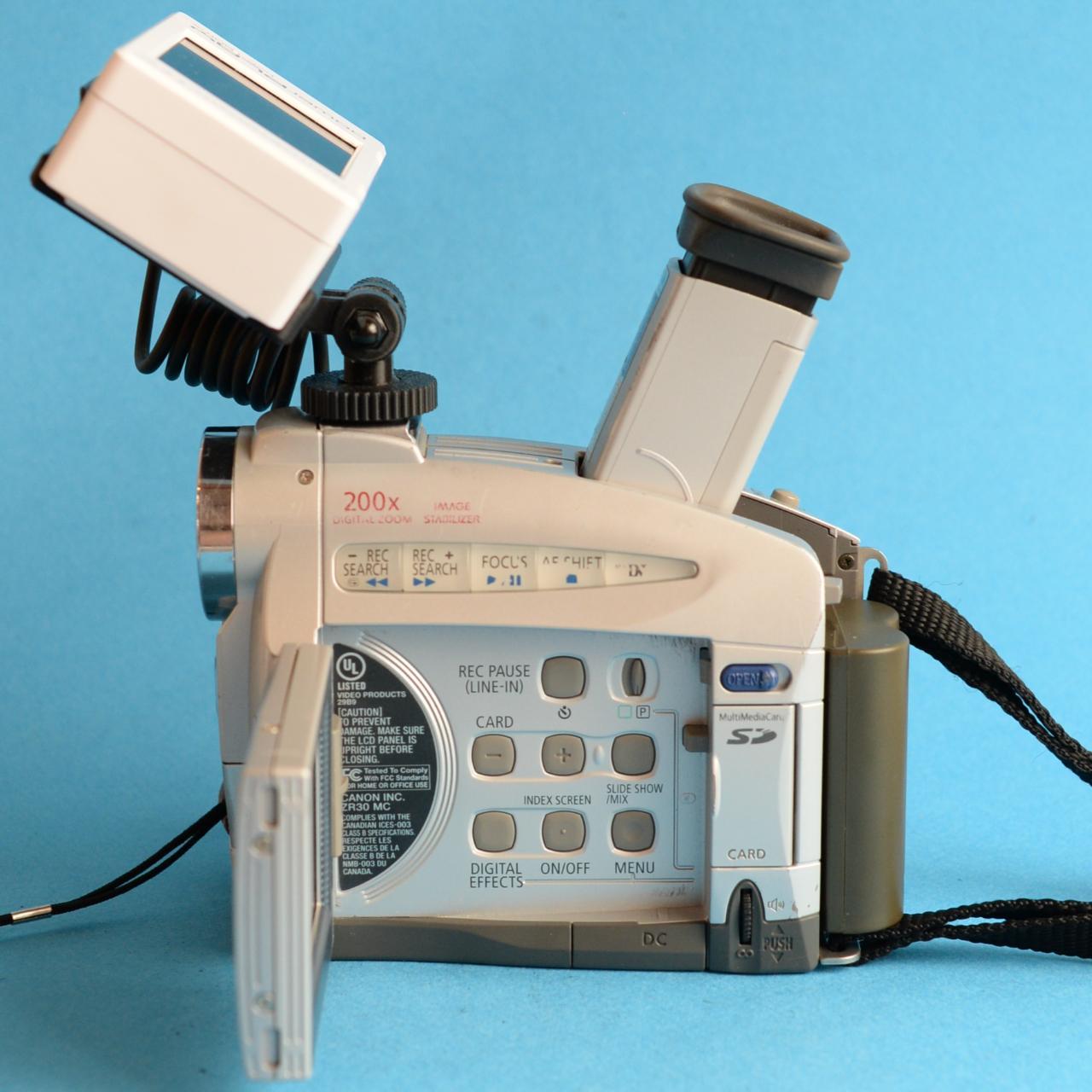Canon ZR30 Digital Camcorder with Tapeless Accessories | Camcorder | Tested & Working | Silver