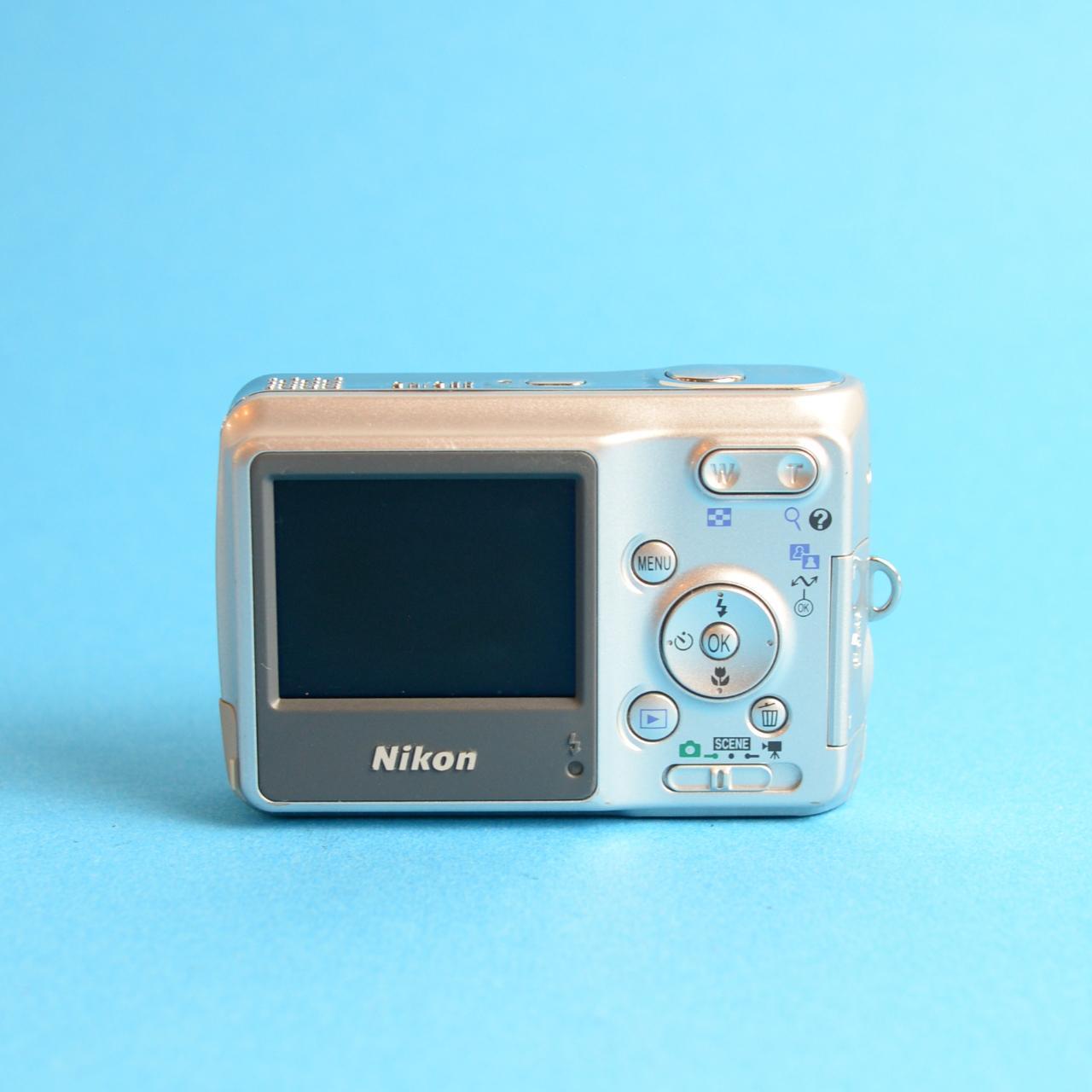Nikon Coolpix L3 Digital Camera | 5.1MP | Tested & Working | Silver