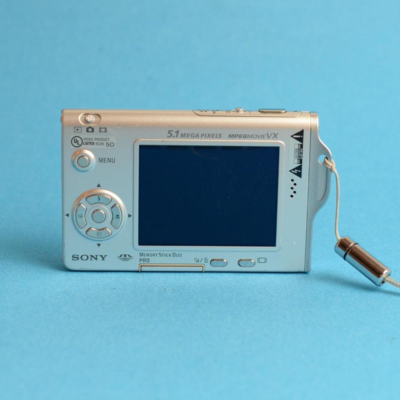 Sony Cyber-shot DSC-T7 Digital Camera | 5.1MP | Tested & Working | Silver