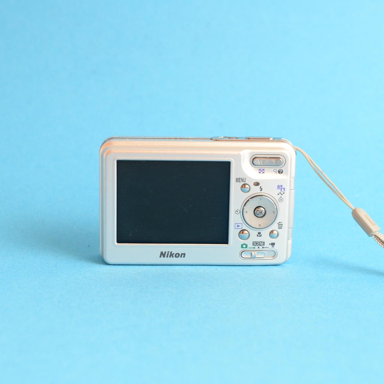 Nikon Coolpix S1 Digital Camera | 5.1MP | Tested & Working | Silver