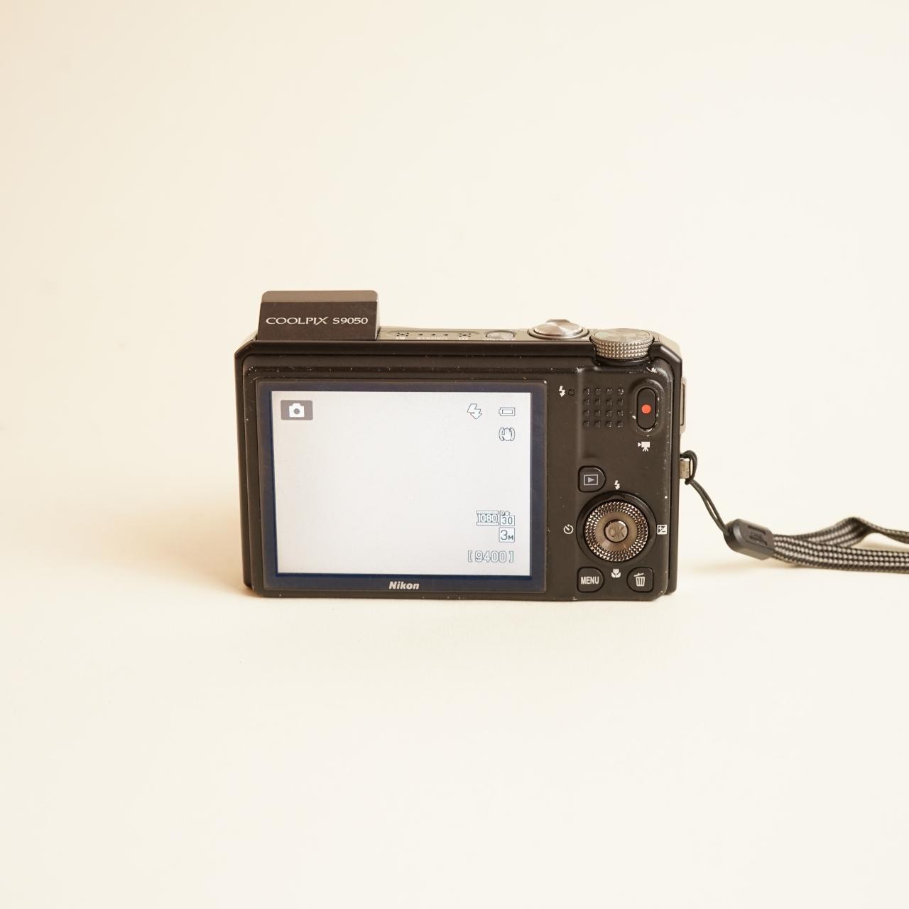 Nikon Coolpix S9050 Digital Camera | 12.1MP | Read Description | Silver