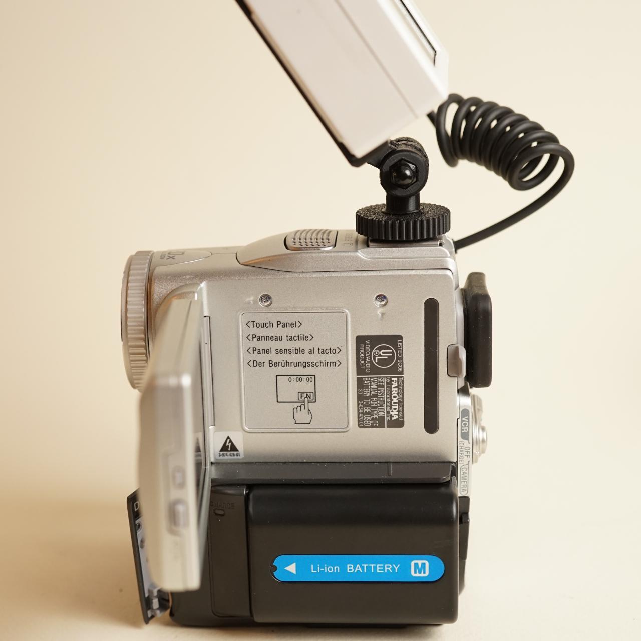 Sony Handycam DCR-PC101 Digital Camcorder with Tapeless Setup | Camcorder | Tested & Working | Silver