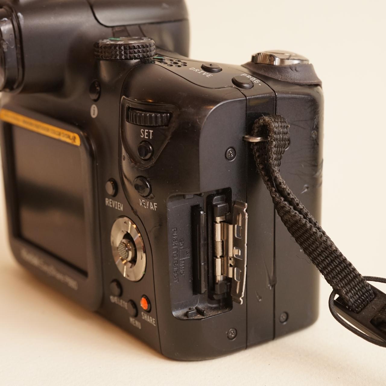 Kodak EasyShare P880 Digital Camera | 8MP | Read Description | Black