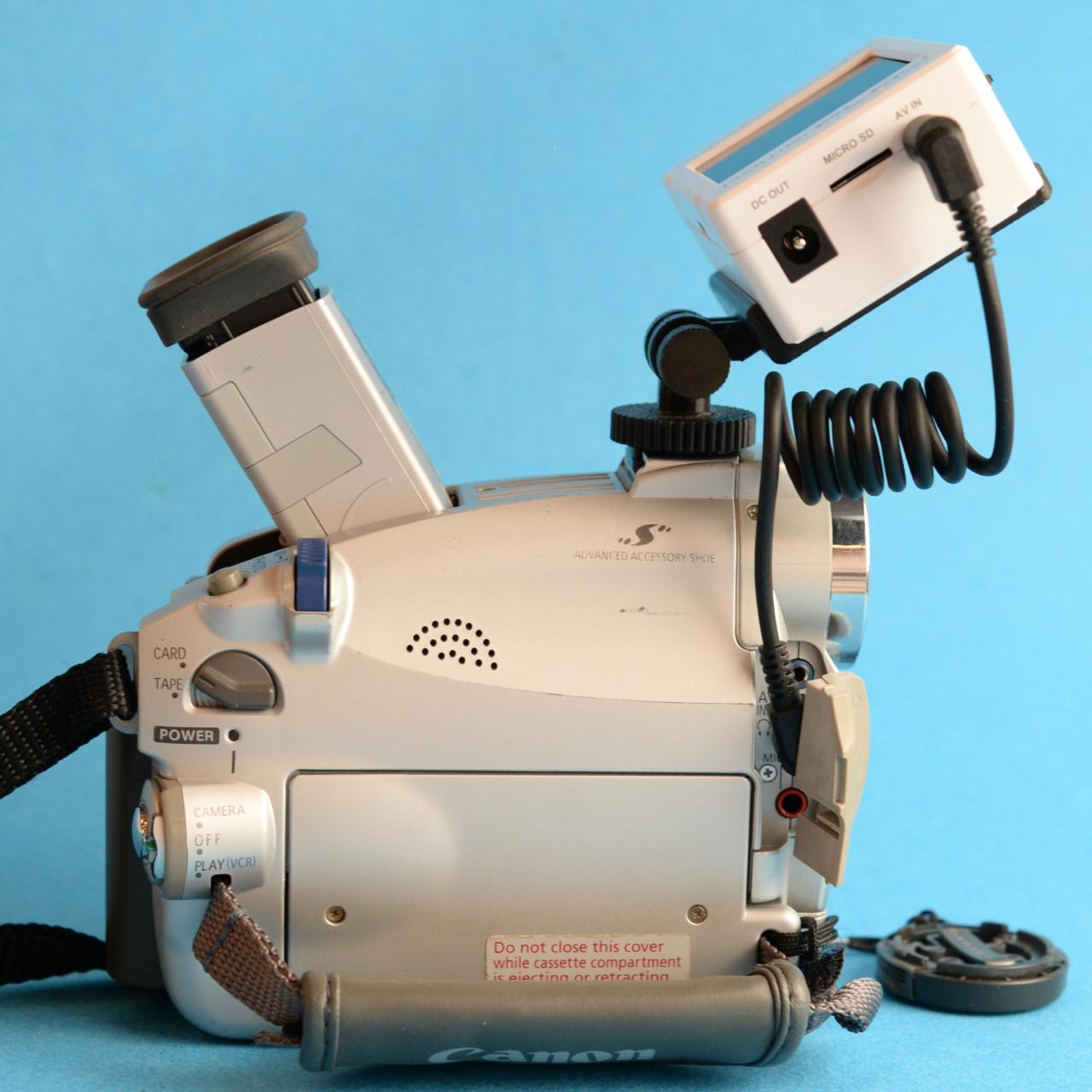 Canon ZR30 Digital Camcorder with Tapeless Accessories | Camcorder | Tested & Working | Silver