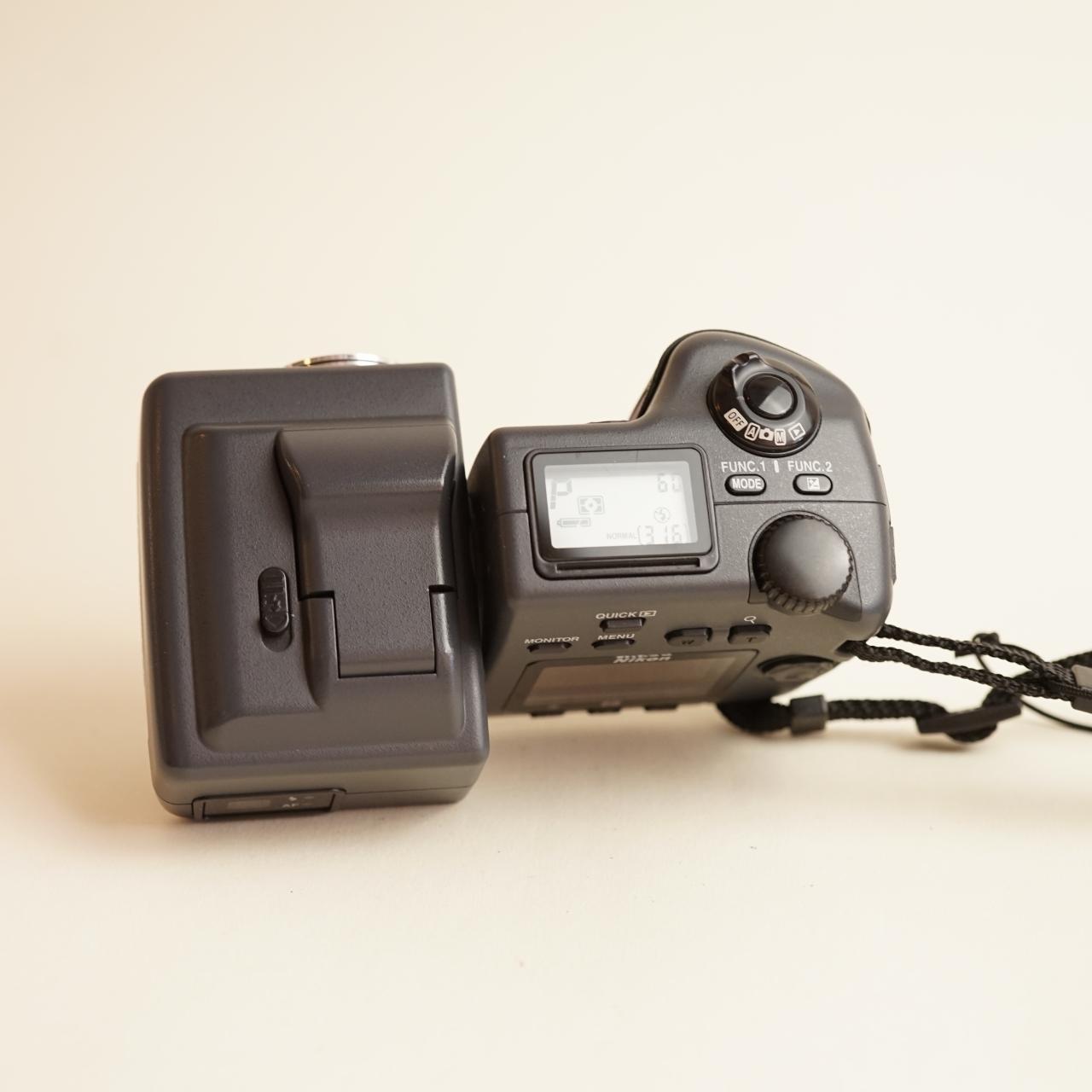 Nikon Coolpix 995 Digital Camera | 3.34MP | Tested & Working | Grey