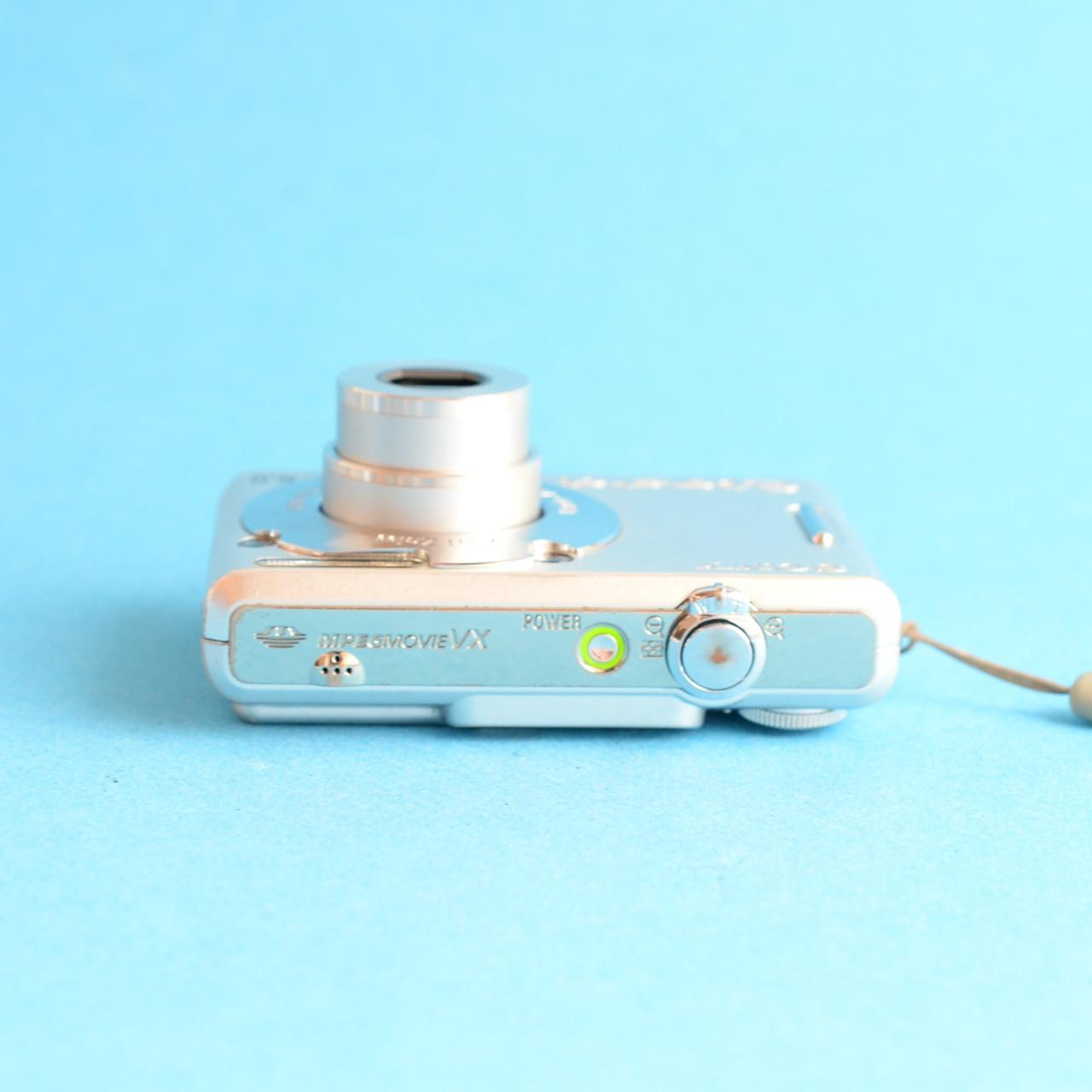 Sony Cyber-shot DSC-W30 Digital Camera | 6MP | Read Description | Silver