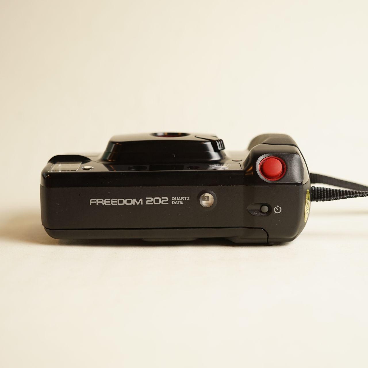 Minolta Freedom 202 Film Camera | 35mm Point & Shoot | Tested & Working | Black