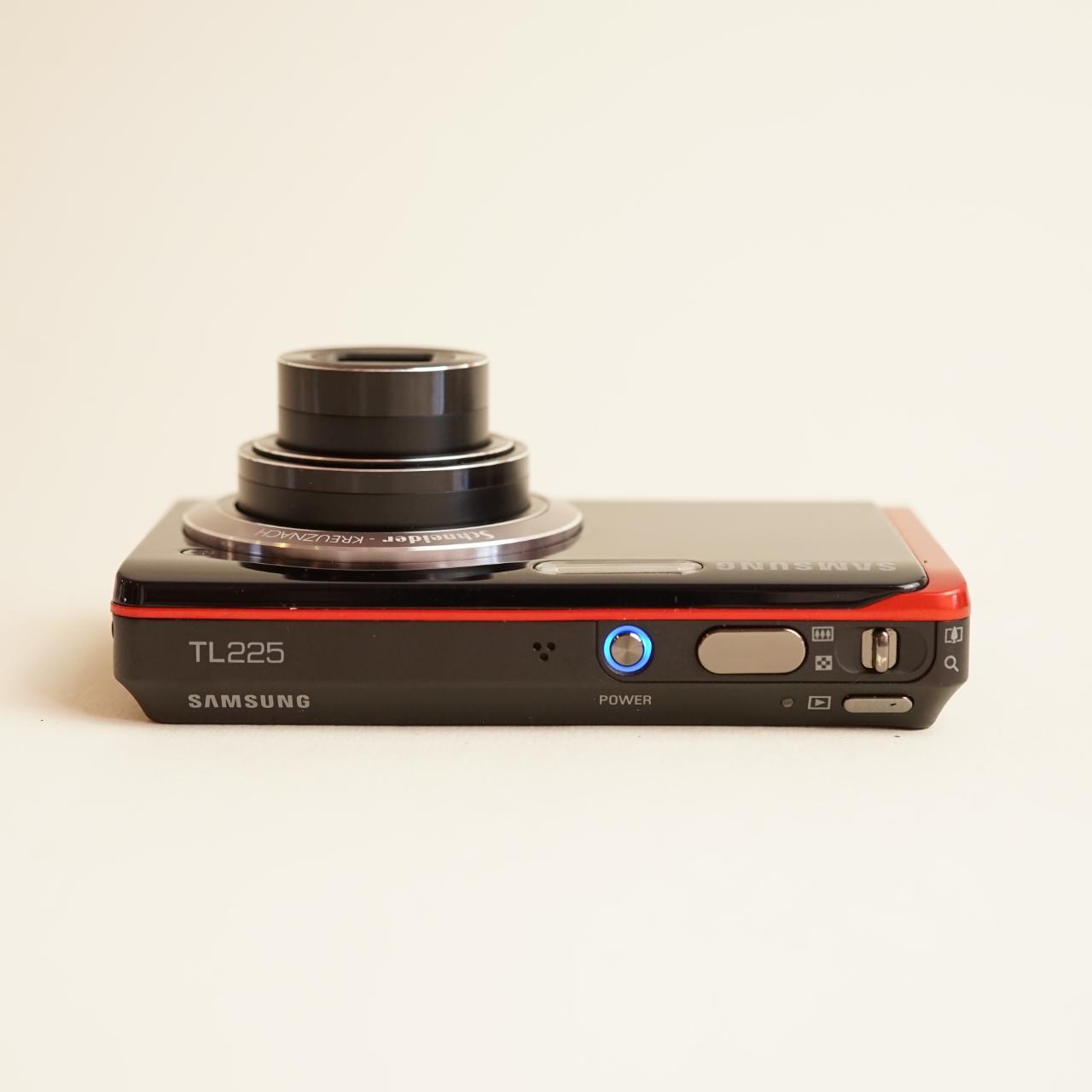 Samsung TL225 w/ Selfie Screen Digital Camera | 12.2MP | Tested & Working | Black