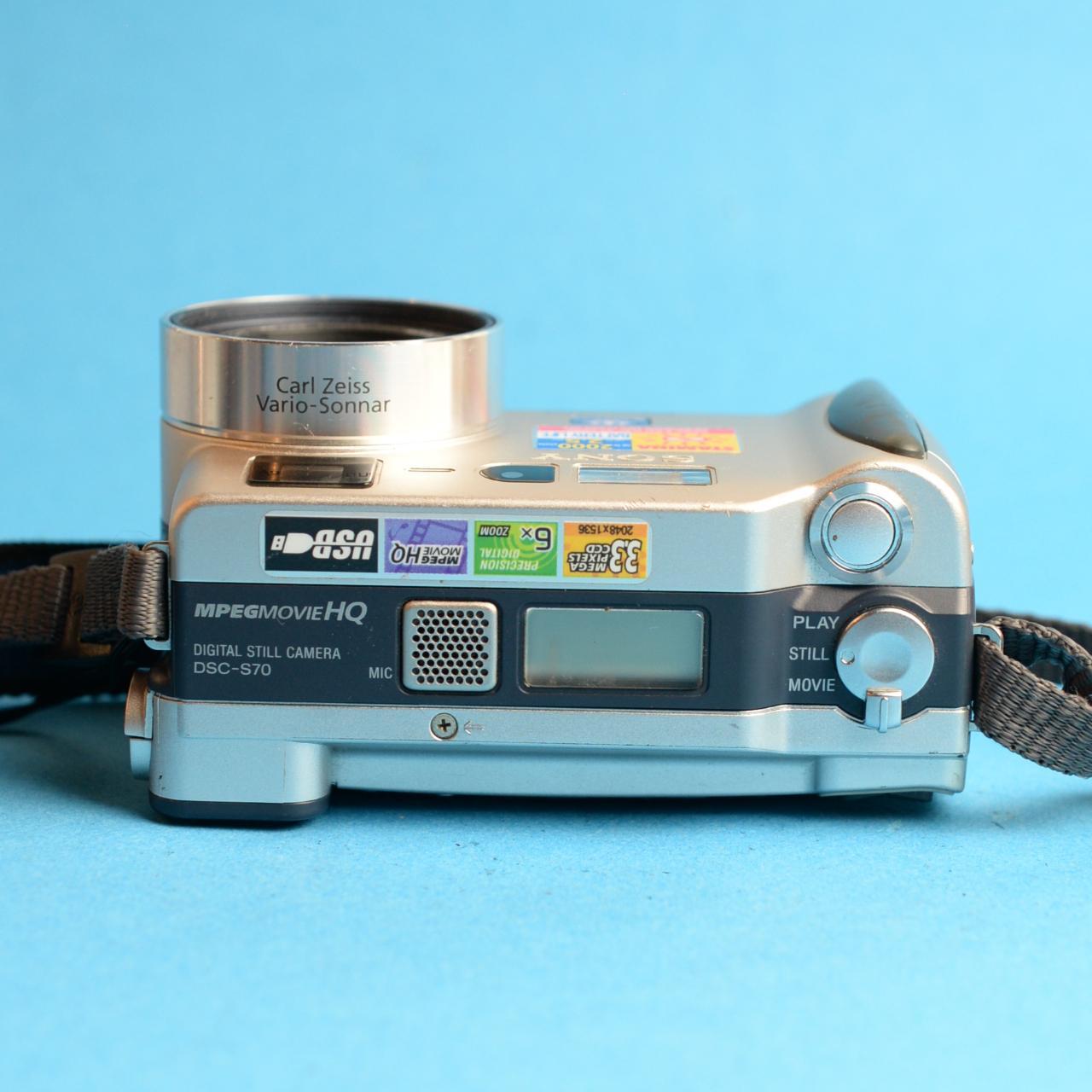 Sony Cyber-Shot DSC-S70 Digital Camera | 3.3MP | Tested & Working | Silver