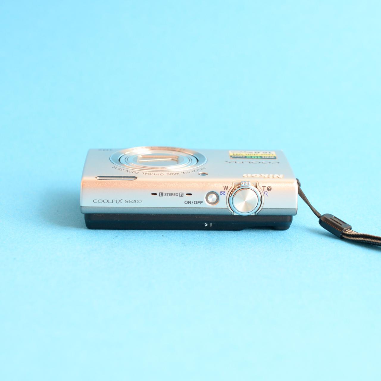 Nikon Coolpix S6200 Digital Camera | 16MP | Tested & Working | Silver