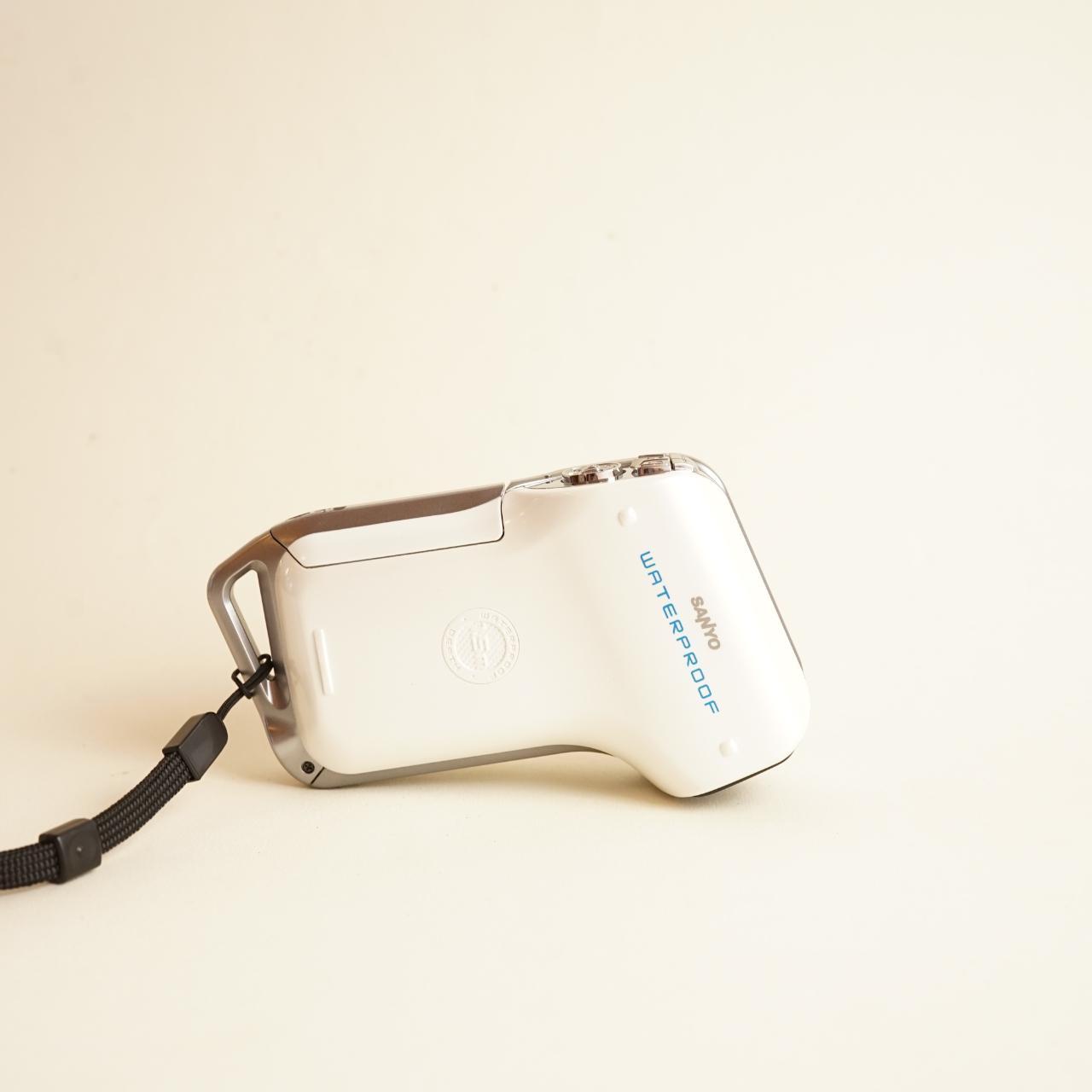Sanyo Xacti VPC-E2 Digital Camera | 8.1MP | Tested & Working | White