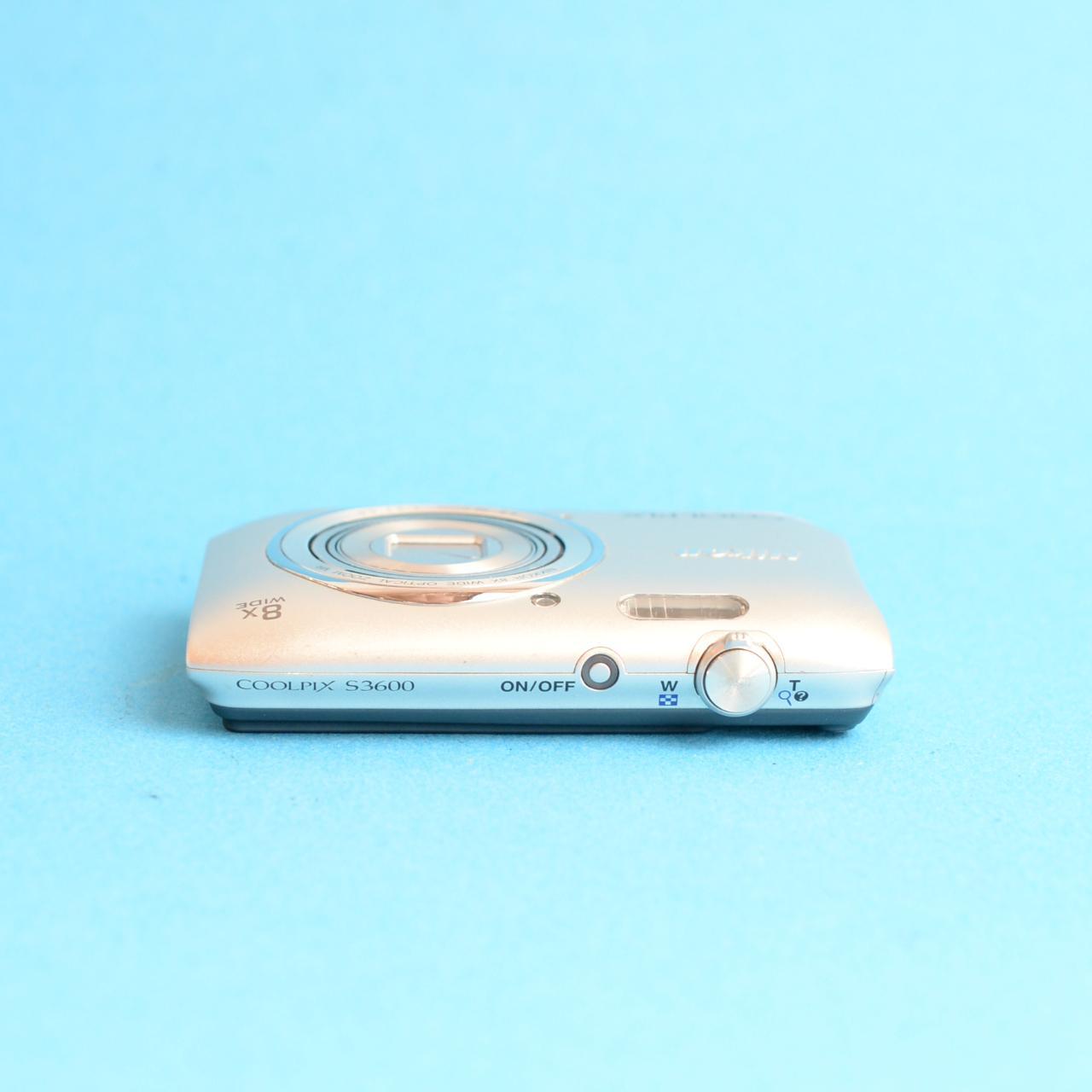 Nikon Coolpix S3600 Digital Camera | 20.1MP | Tested & Working | Silver