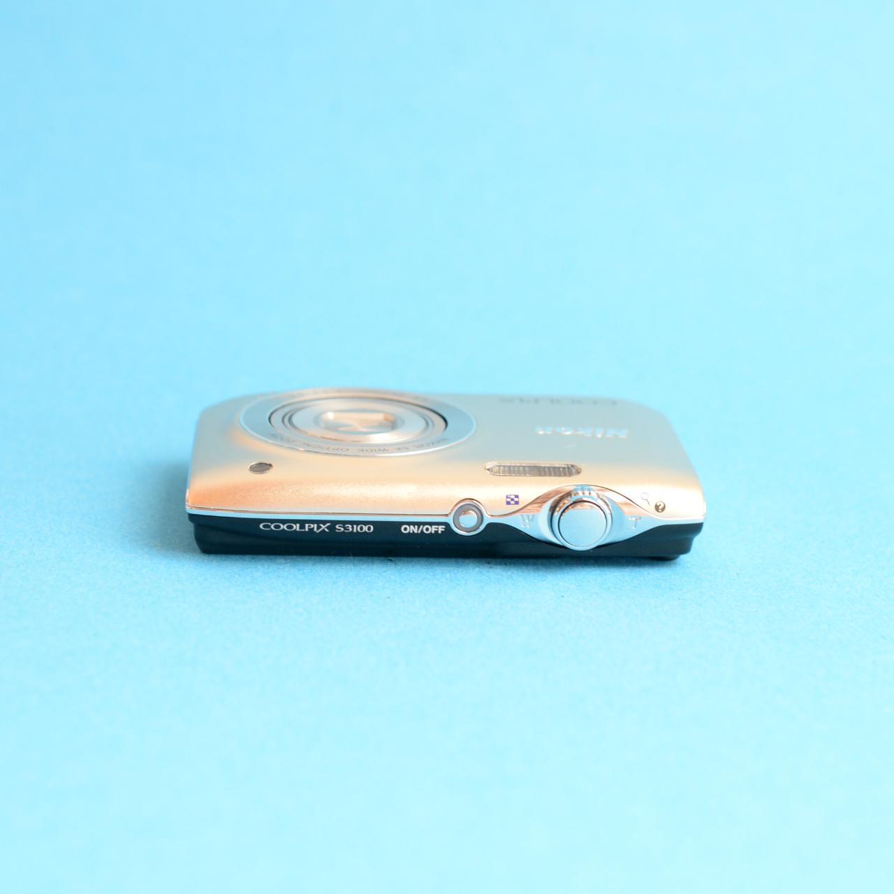 Nikon Coolpix S3100 Digital Camera | 14MP | Tested & Working | Silver