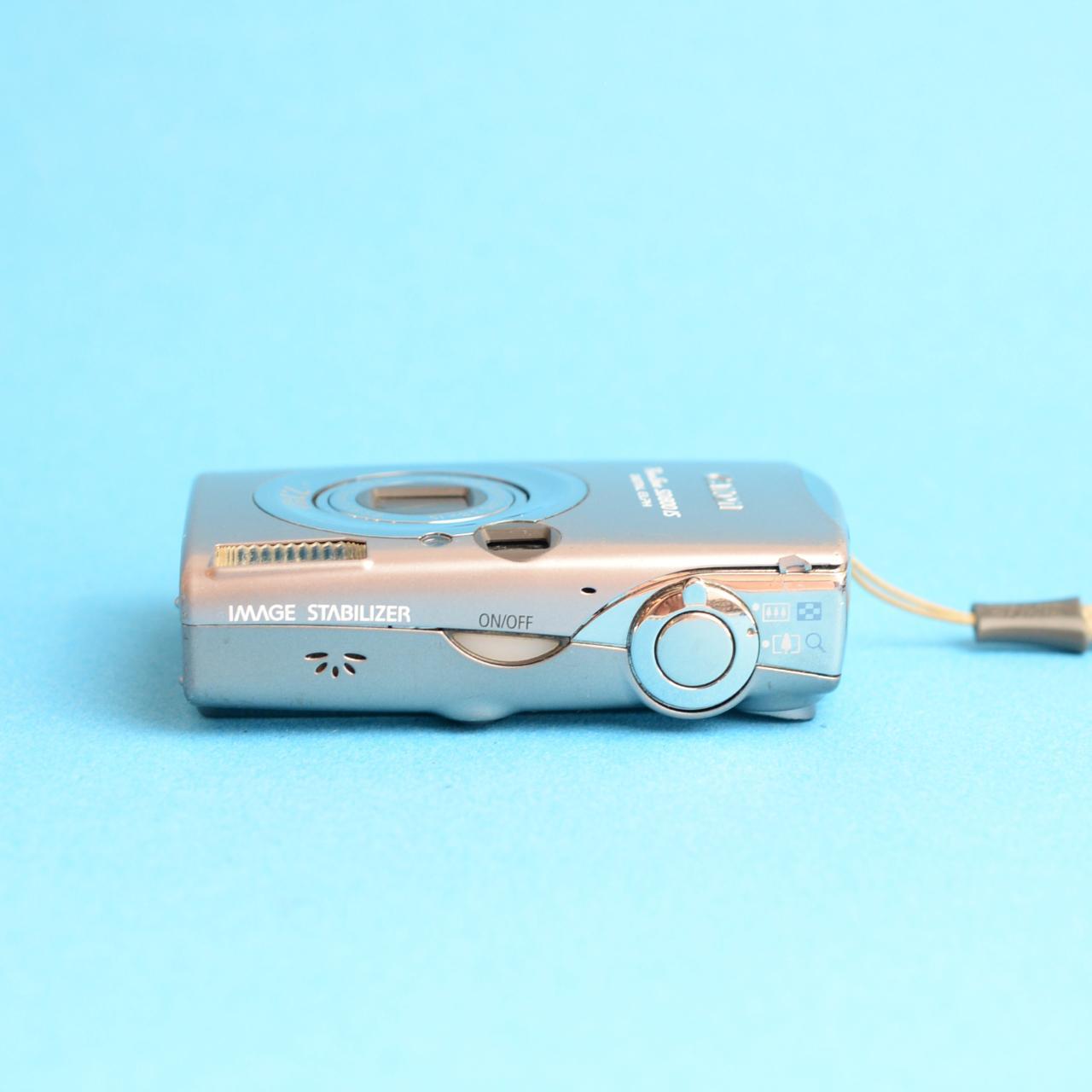 Canon PowerShot SD800 ELPH IS Digital Camera | 7.1MP | Tested & Working | Silver