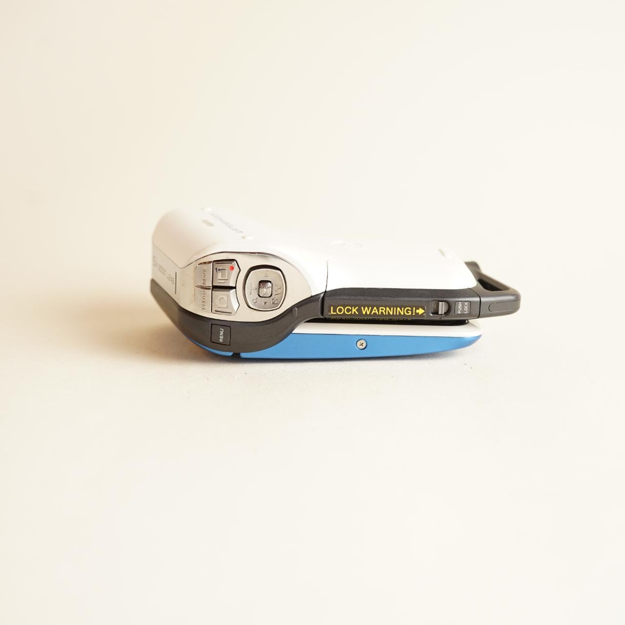 Sanyo VPC-E2 Waterproof Digital Camcorder | 8MP | Tested & Working | White & Blue