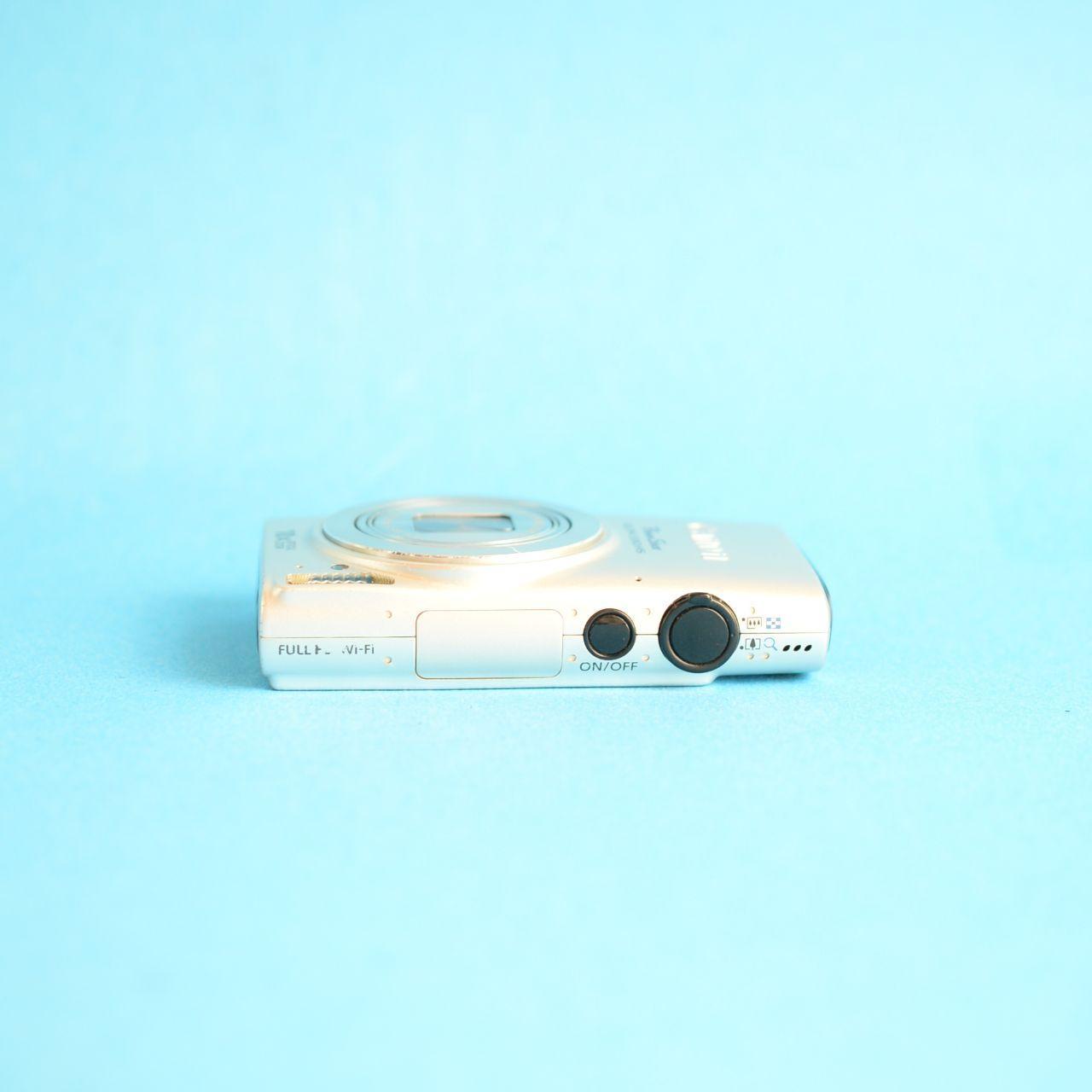 Canon PowerShot ELPH 330 HS Digital Camera | 12.1MP | Tested & Working | Silver