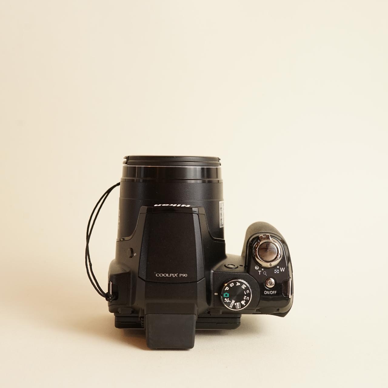Nikon Coolpix P90 Digital Camera | 12.1MP | Tested & Working | Black