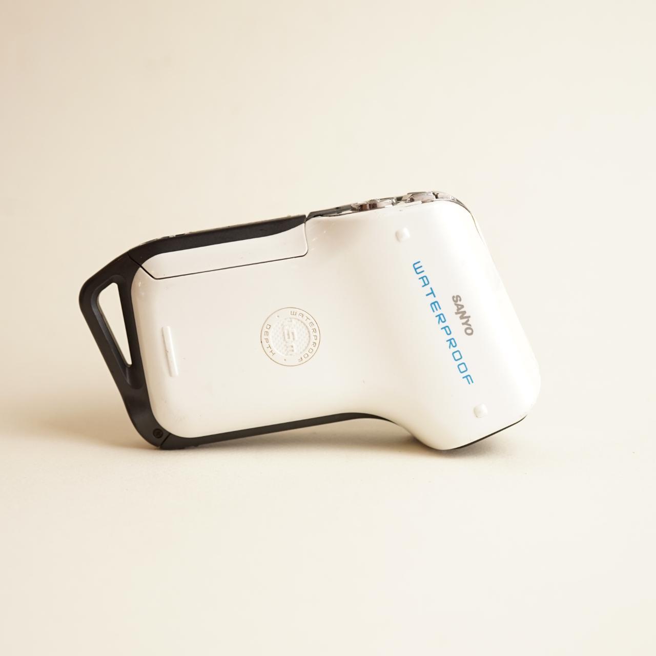 Sanyo VPC-E2 Digital Camcorder | 8MP | Tested & Working | Blue & White