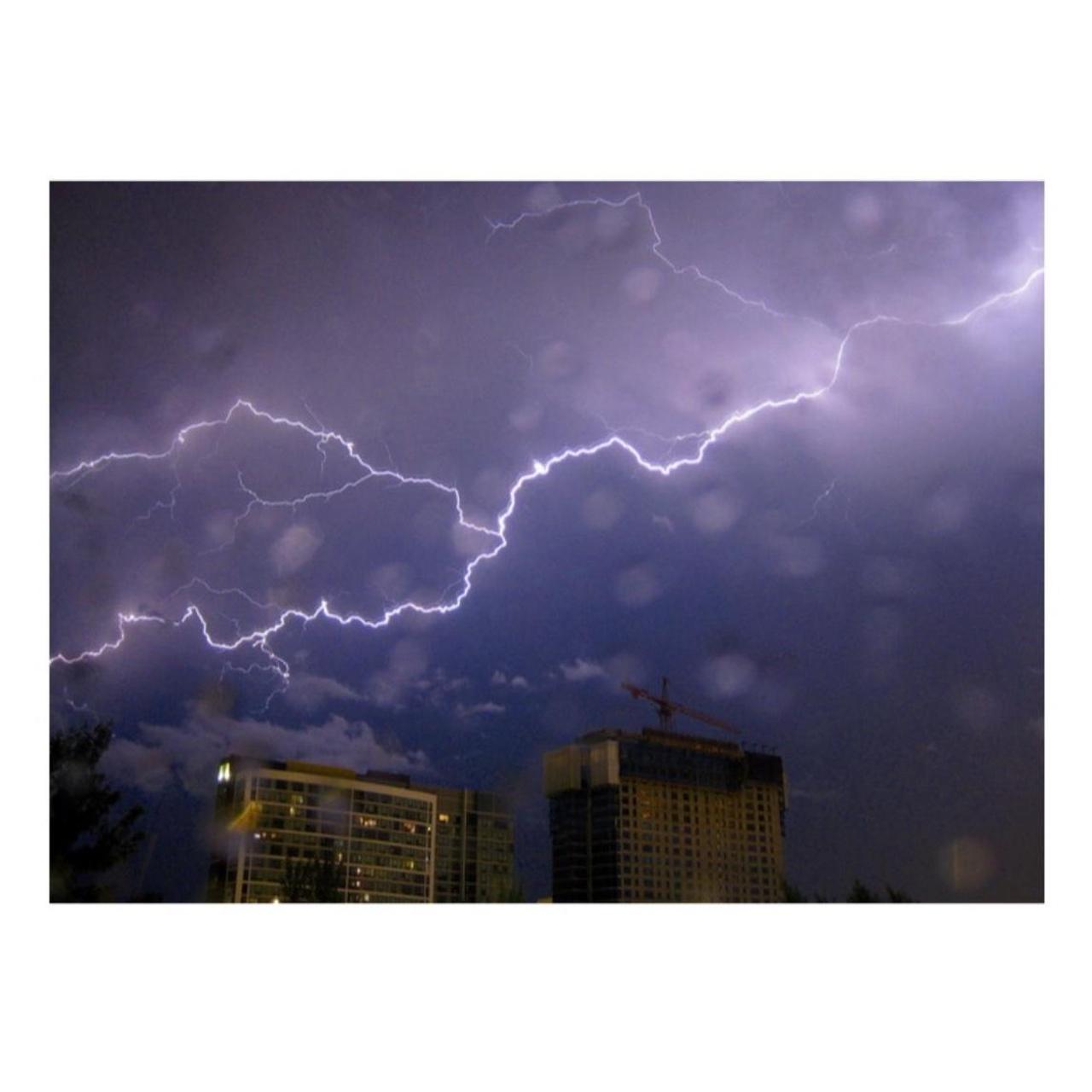 Canon PowerShot SD1100 IS Digital Camera | 8MP | Tested & Working | Silver