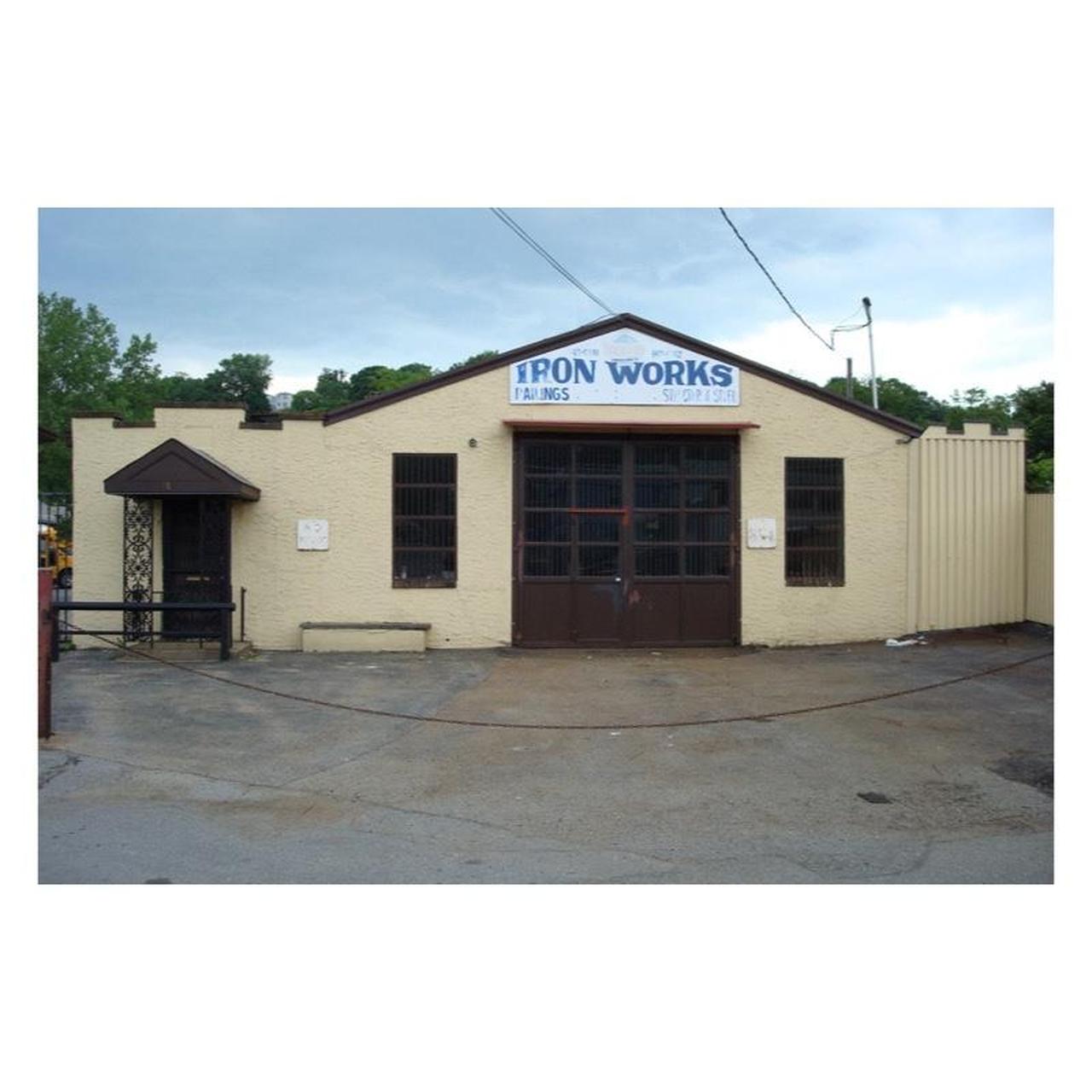 Sony Cyber-shot DSC-W90 Digital Camera | 8.1MP | Tested & Working | Grey