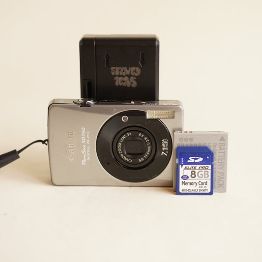 Canon PowerShot SD750 | Digital Camera | 7MP | Tested & Working | Silver