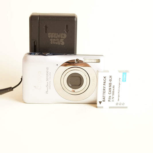 Canon PowerShot SD1300 IS Digital Camera | 12.1MP | Tested & Working | Silver