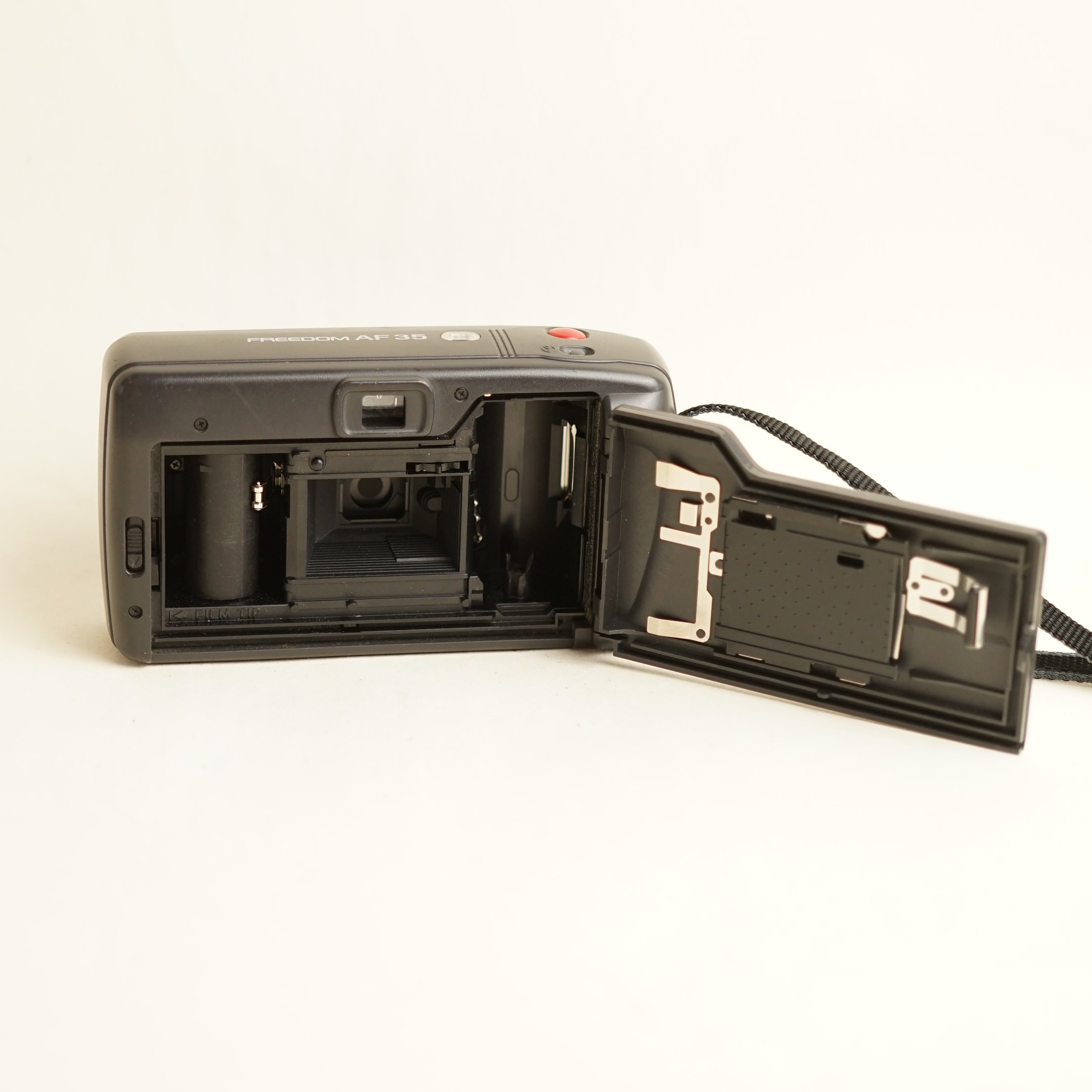 Minolta Freedom AF35 Film Camera | 35mm Point & Shoot | Tested