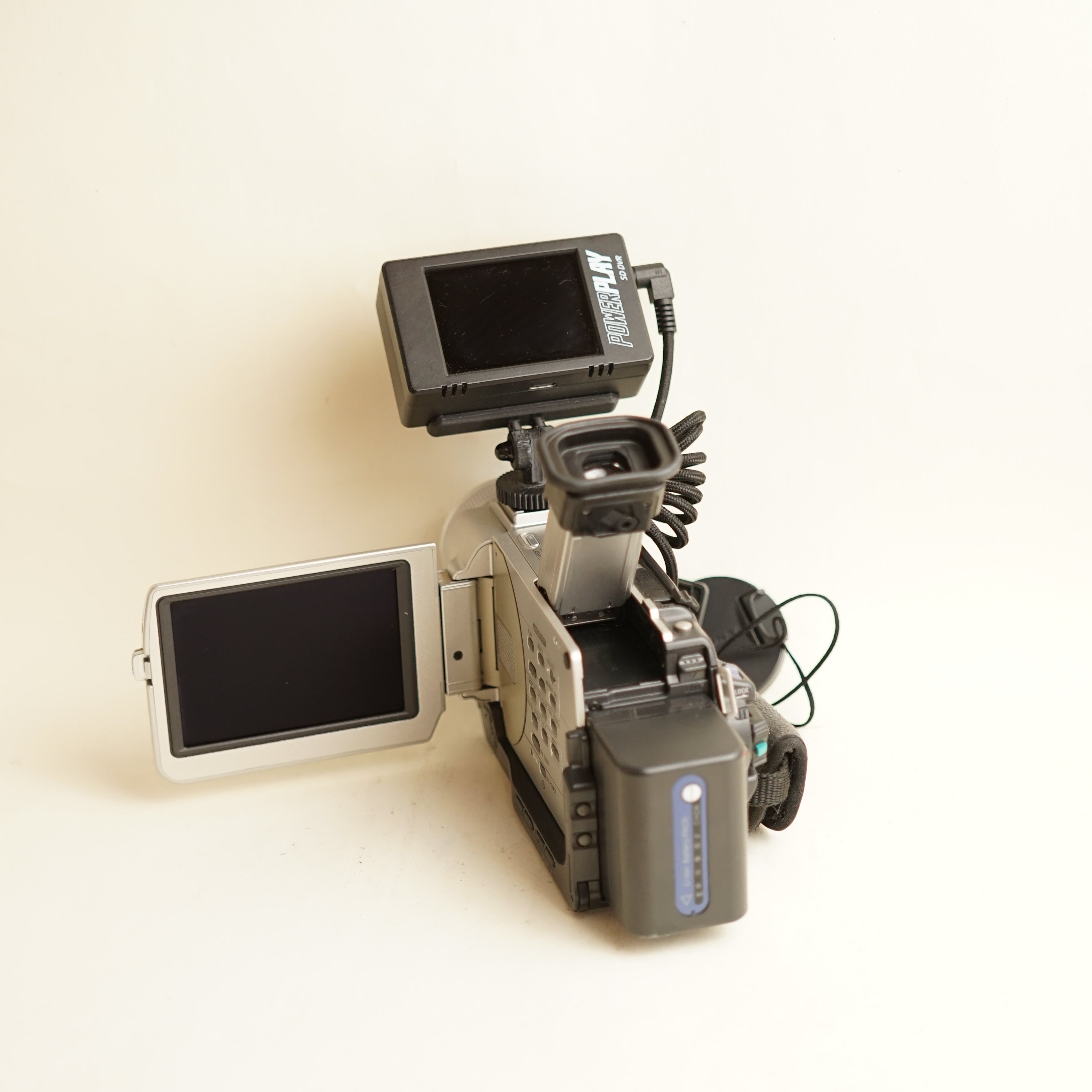 Sony Handycam DCR-TRV20 Digital Camcorder with Tapeless Setup