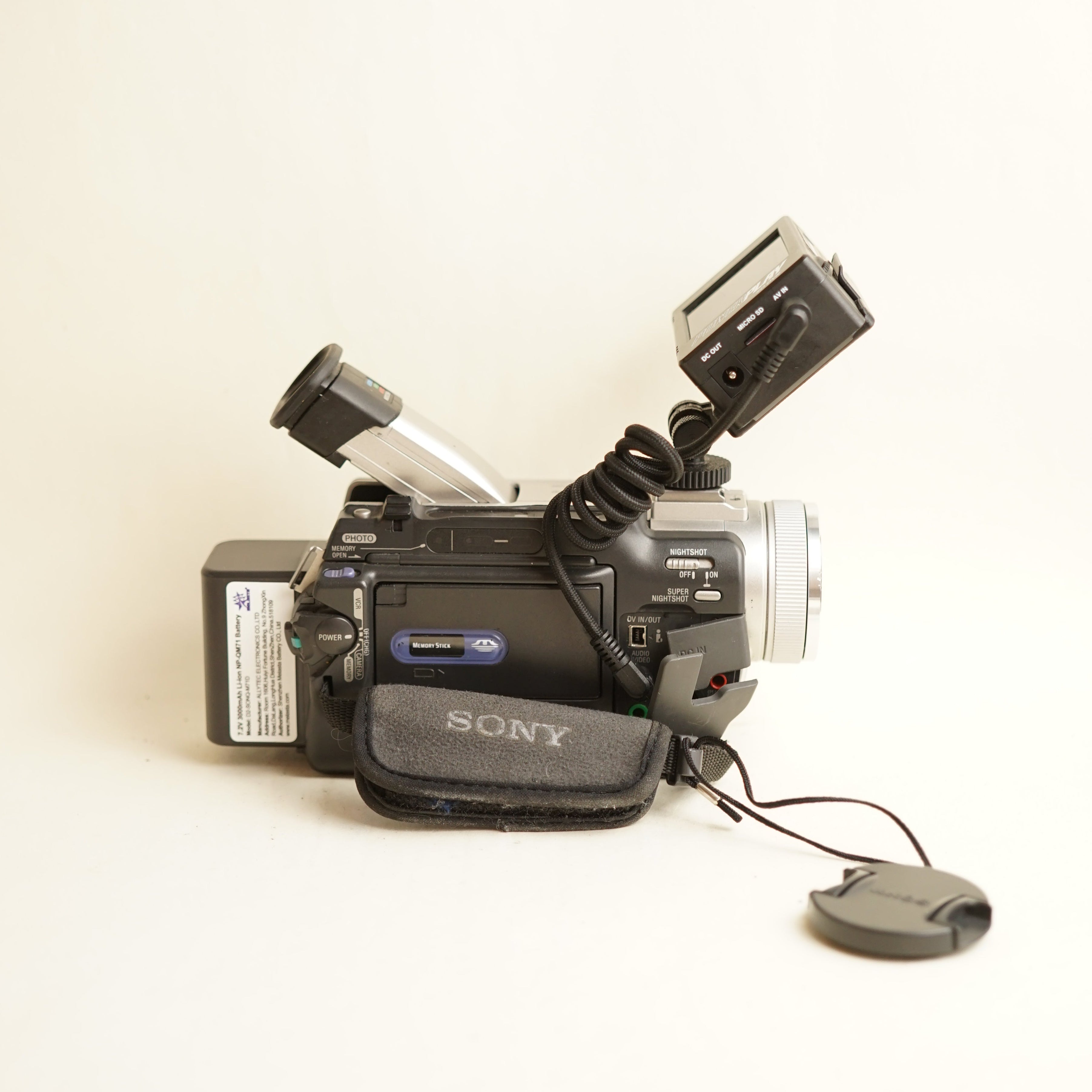 Sony Handycam DCR-TRV20 Digital Camcorder with Tapeless Setup
