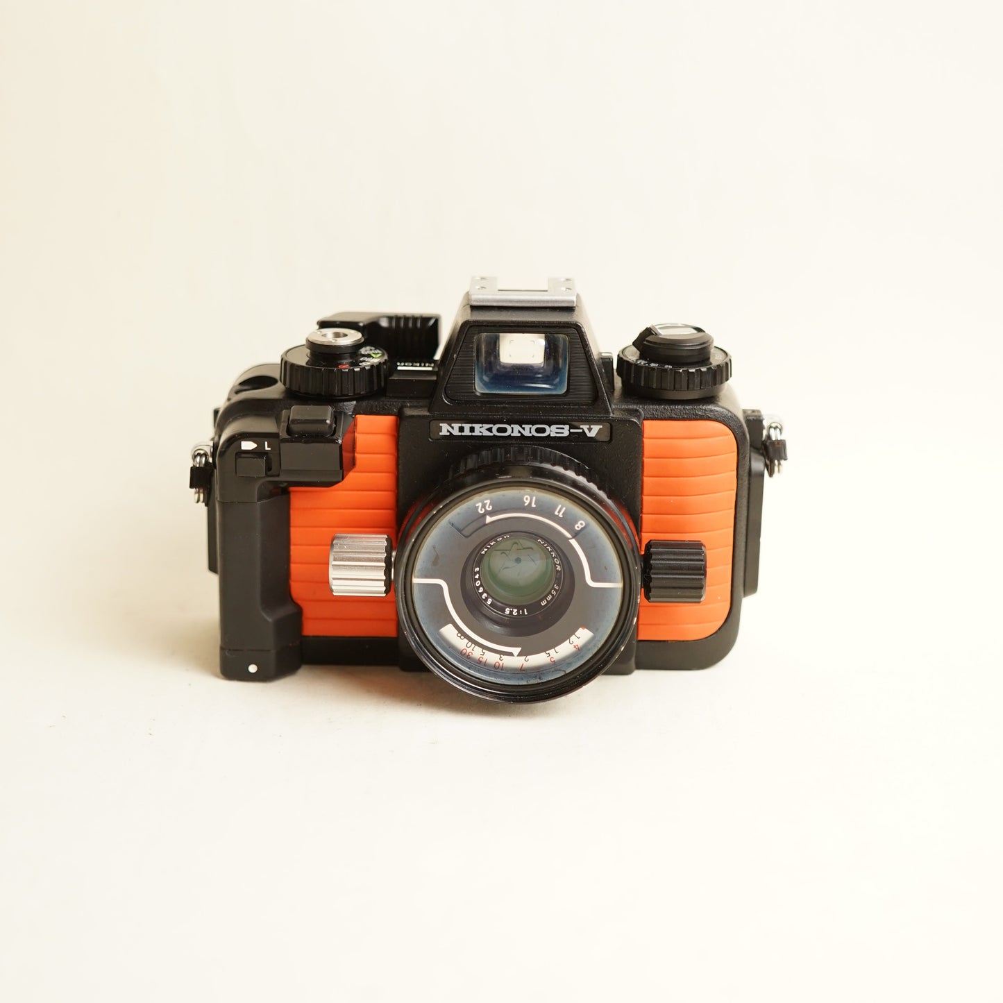 Nikonos V | Fully Serviced | 35mm Waterproof Point & Shoot | Tested & Working | Black