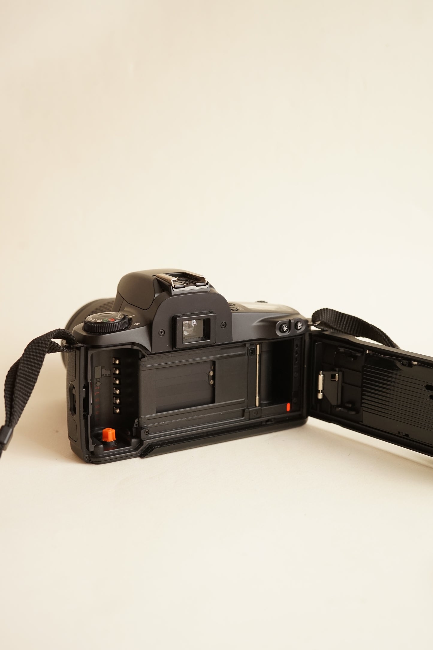 Canon EOS Rebel G | 35mm SLR Film Camera | Read Description | Black