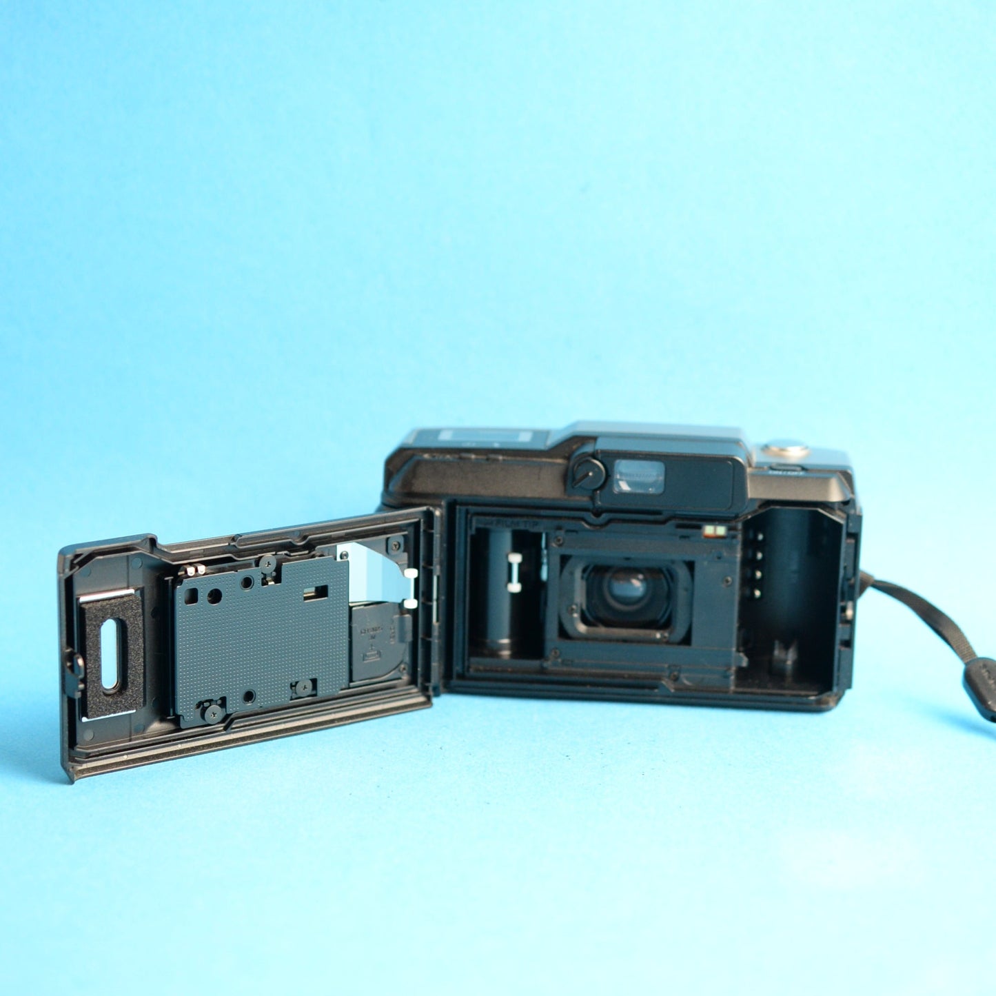 Olympus Accura View 80 Film Camera | 35mm Point &amp; Shoot | Tested & Working | Silver