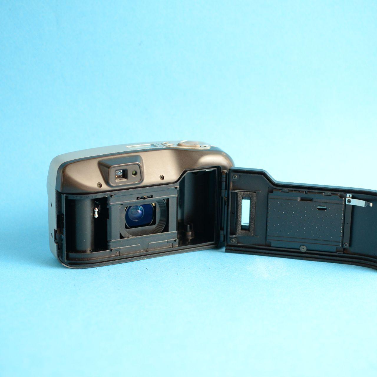 Minolta Freedom Zoom 70 Film Camera | 35mm Point & Shoot | Tested & Working | Silver