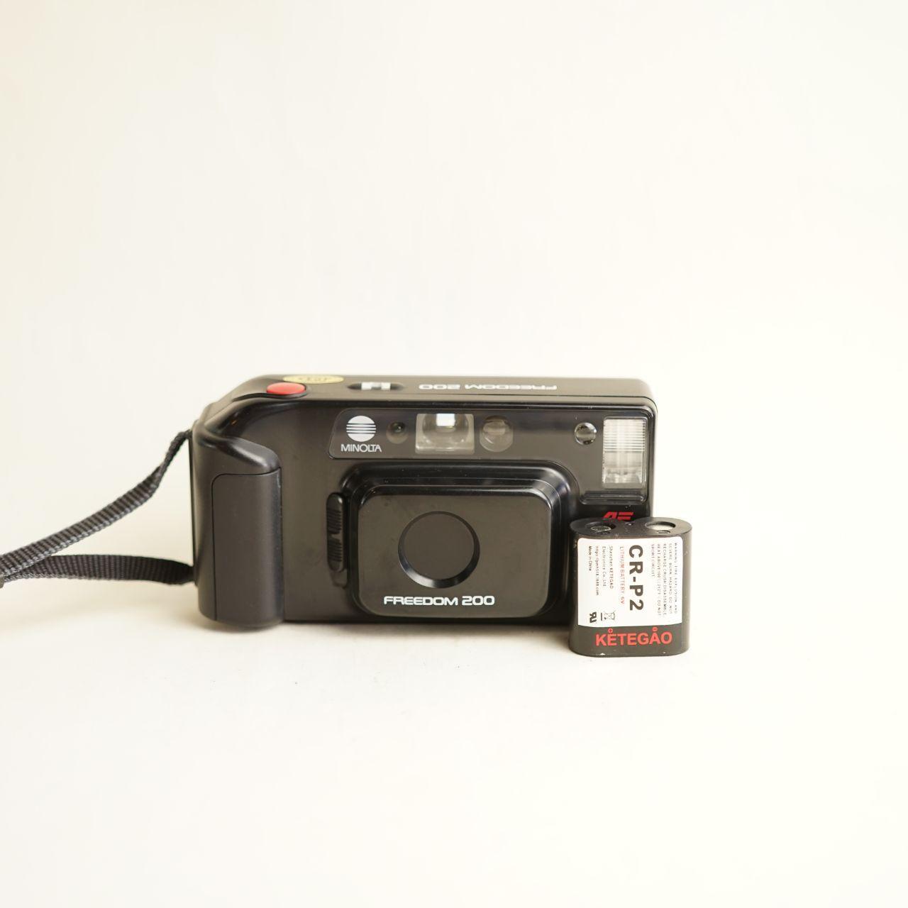 Minolta Freedom 200 Film Camera | 35mm Point & Shoot | Tested & Working | Black