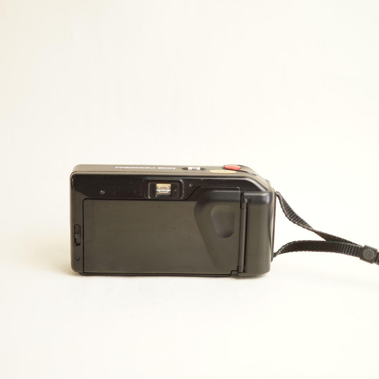 Minolta Freedom 200 Film Camera | 35mm Point & Shoot | Tested & Working | Black