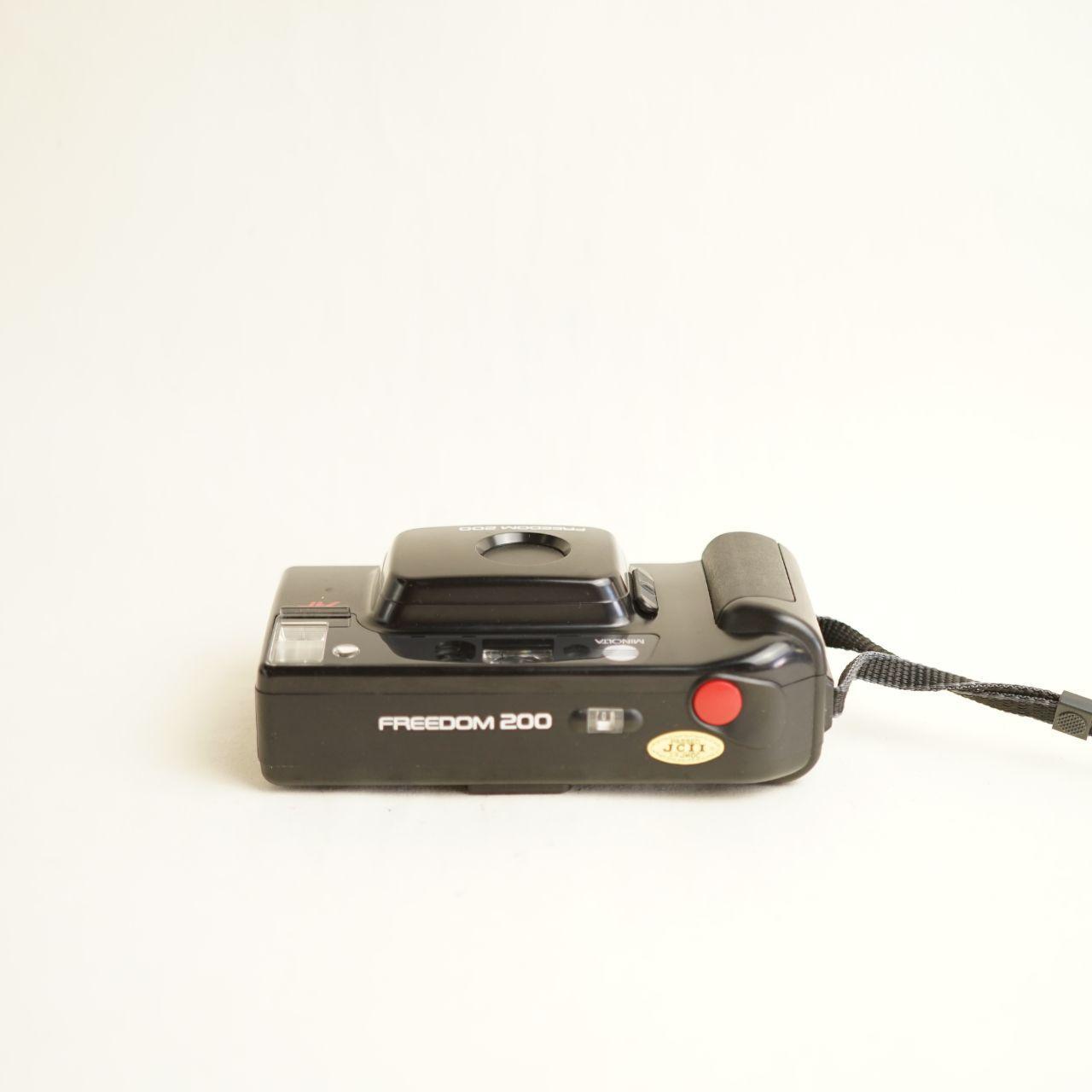 Minolta Freedom 200 Film Camera | 35mm Point & Shoot | Tested & Working | Black