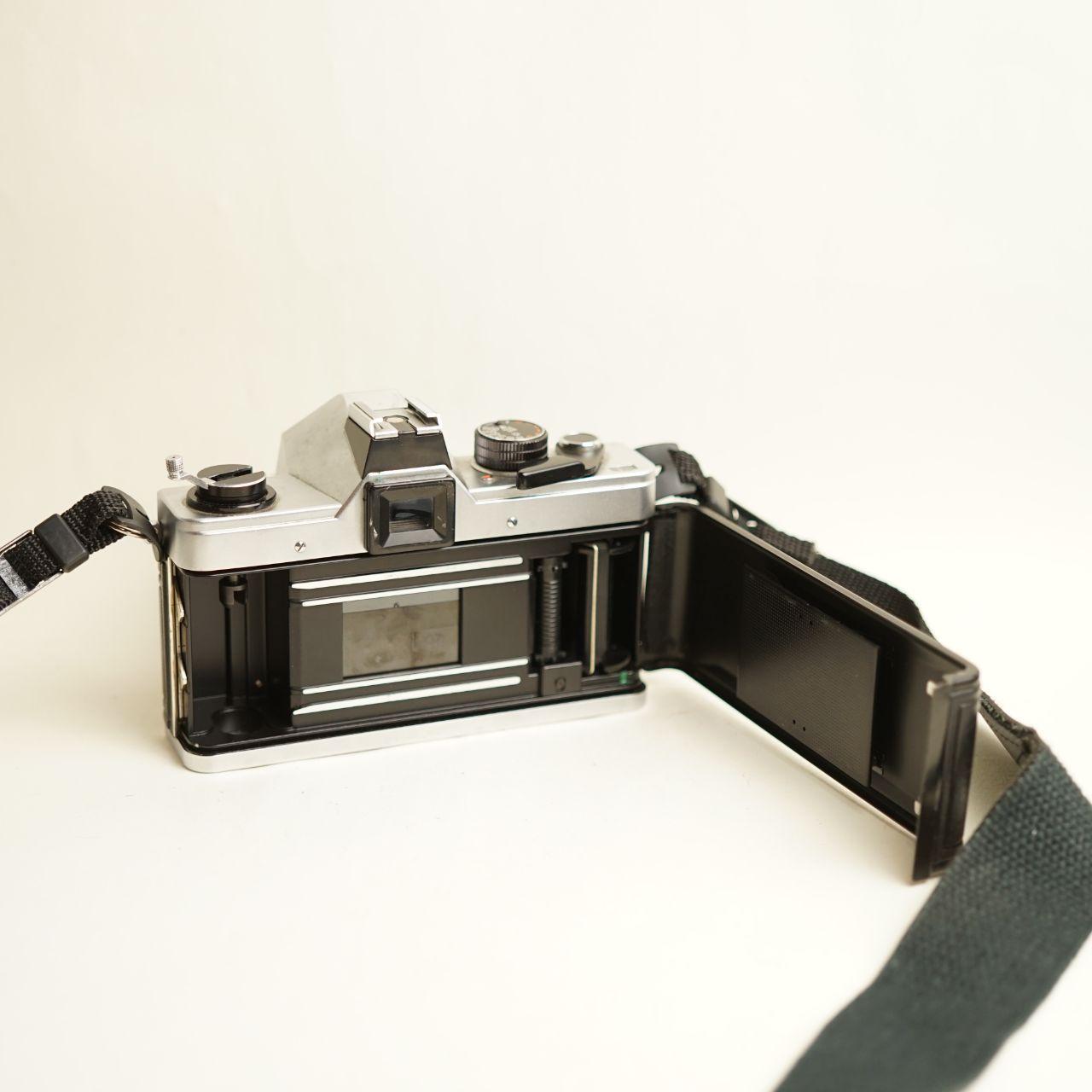 Praktica MTL 5 Film Camera | 35mm SLR | Tested & Working | Silver & Black