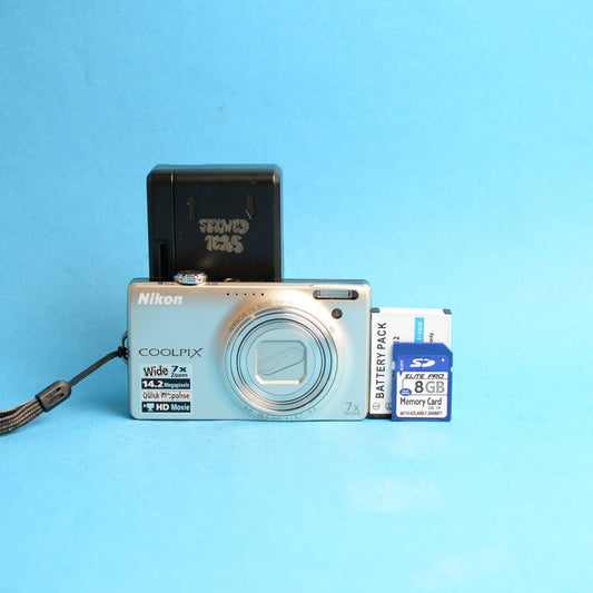 Nikon Coolpix S6000 Digital Camera | 14MP | Tested & Working | Silver