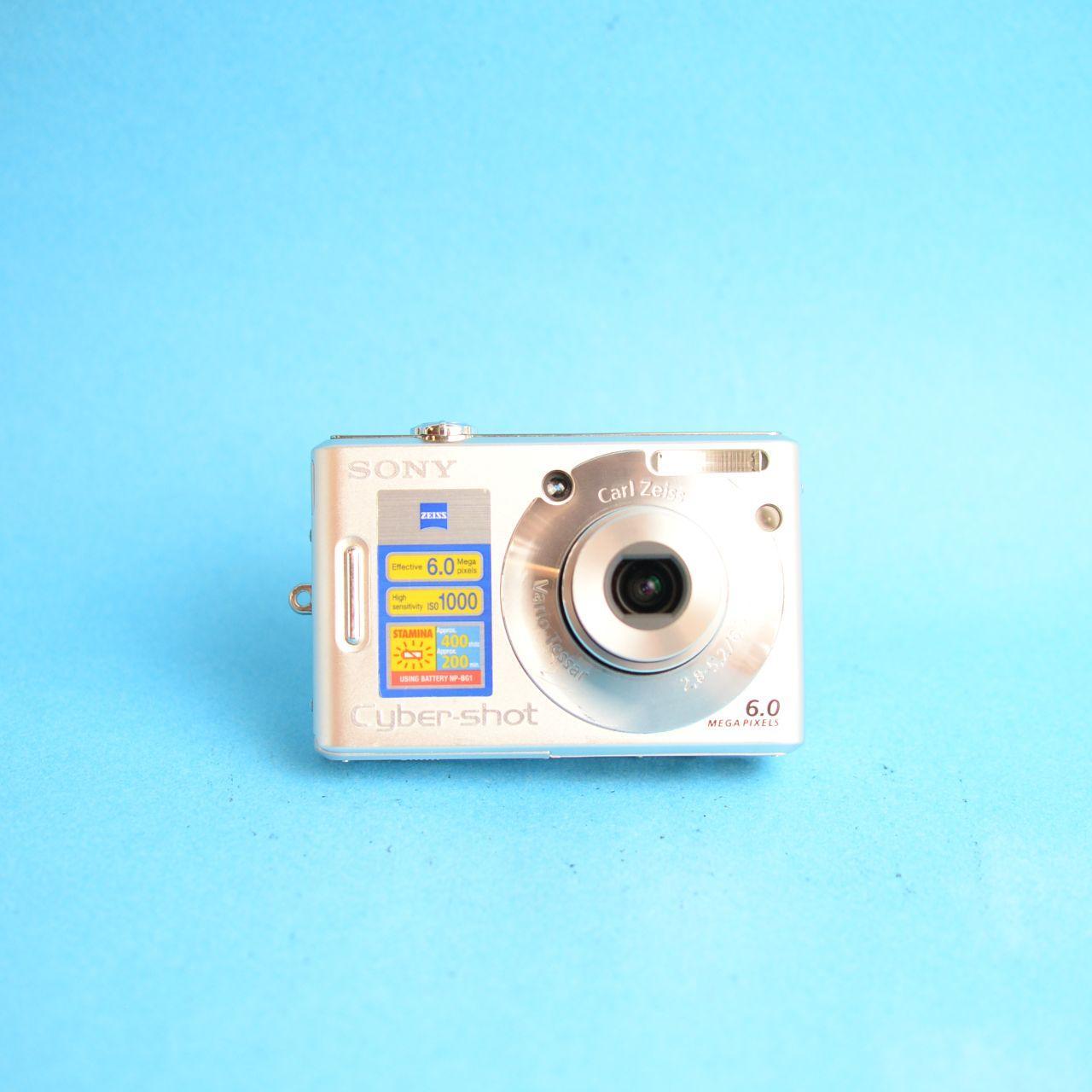 Sony Cyber-shot DSC-W30 Digital Camera | 6.0MP | Tested & Working | Silver
