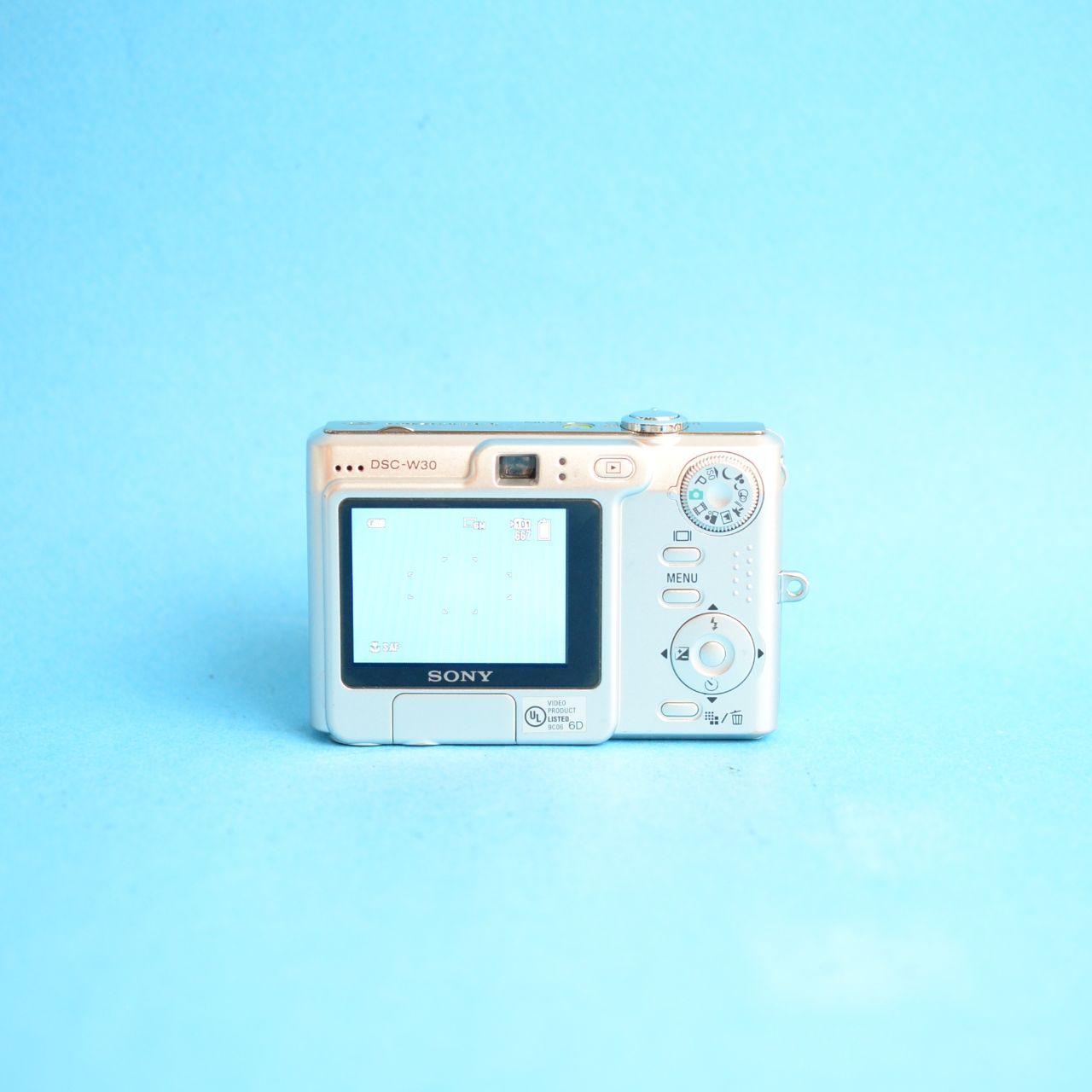 Sony Cyber-shot DSC-W30 Digital Camera | 6.0MP | Tested & Working | Silver