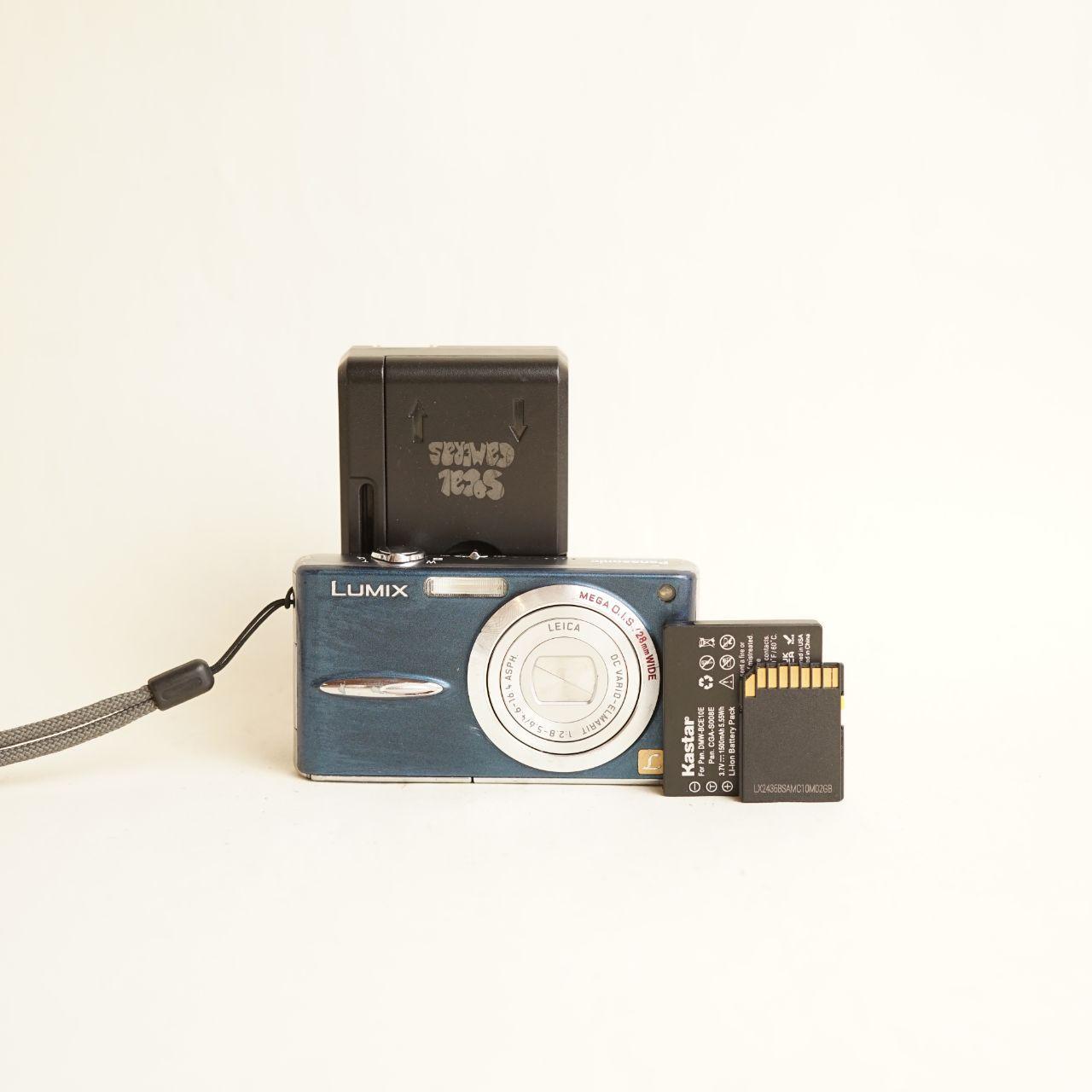 Panasonic Lumix DMC-FX30 Digital Camera | 7.2MP | Tested & Working | Blue