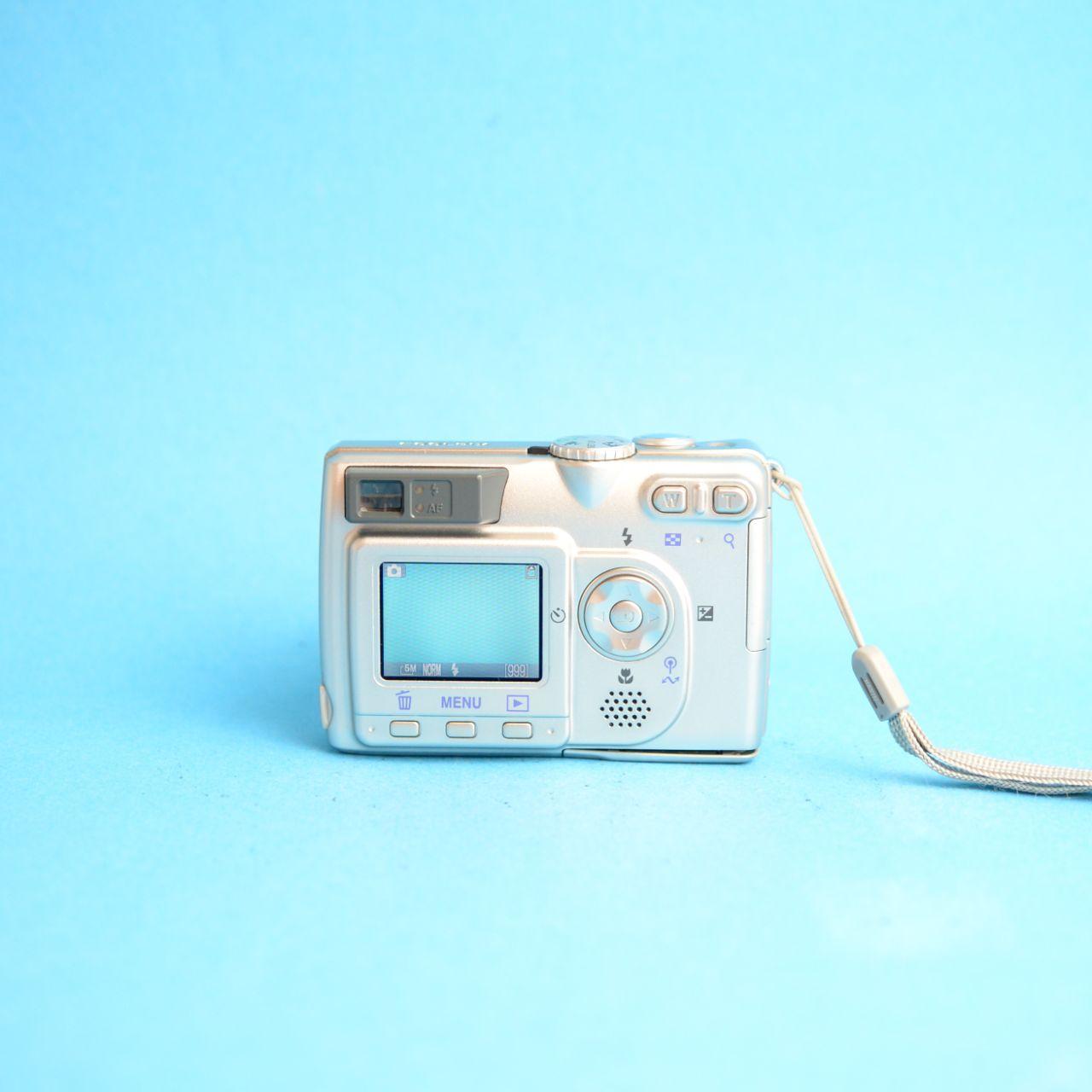Nikon Coolpix 5200 Digital Camera | 5.1MP | Tested & Working